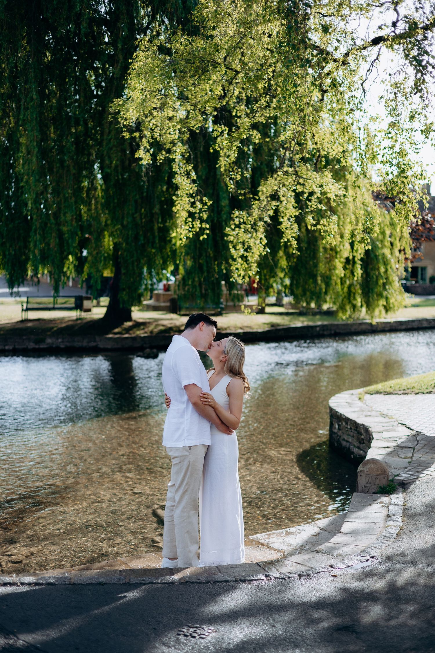 Romantic couple photography in the Cotswolds.