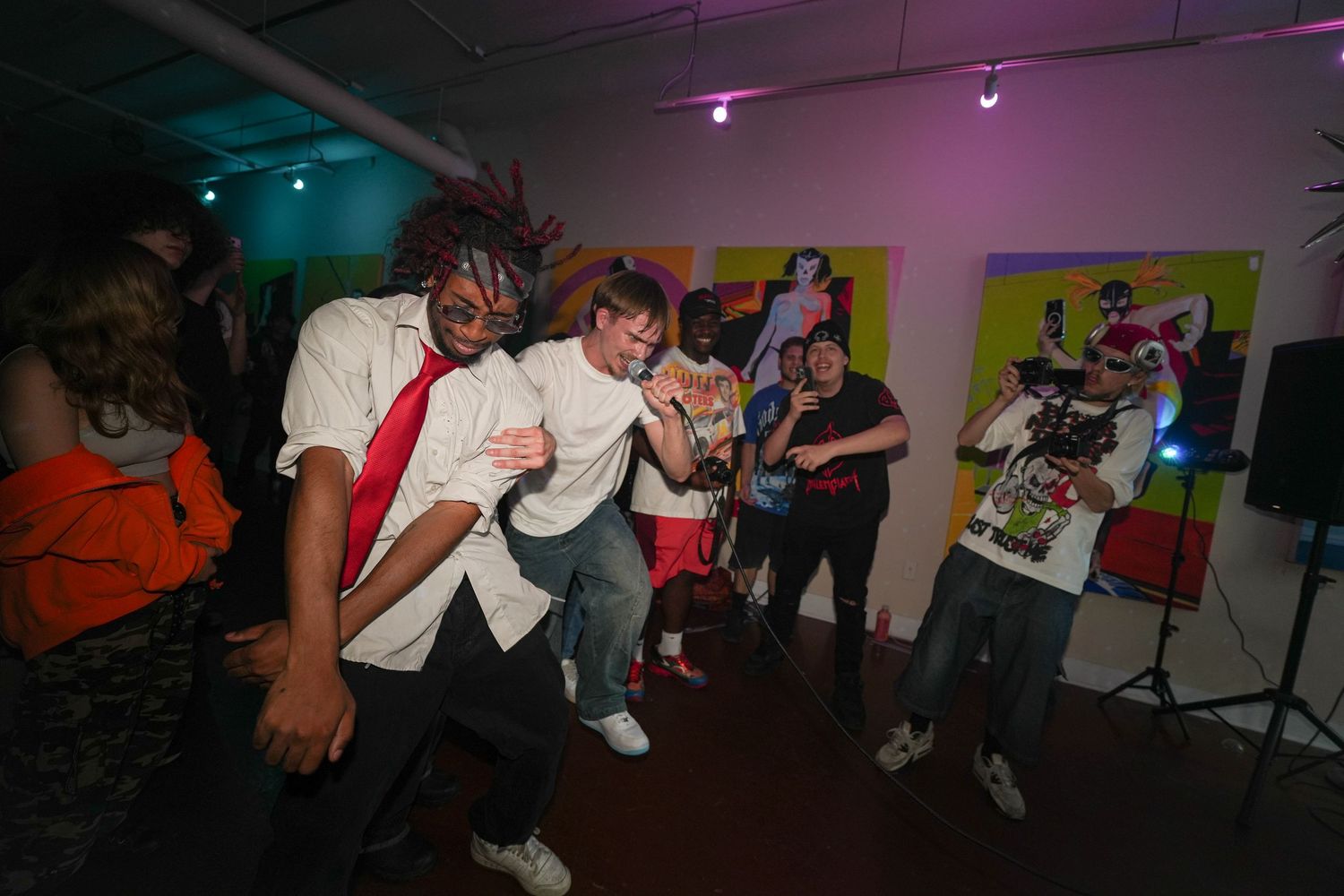 freinds at event
