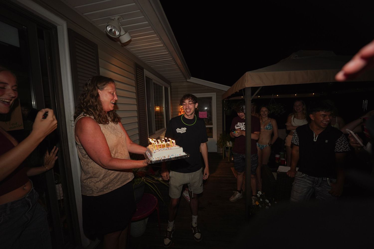 freinds at birthday party