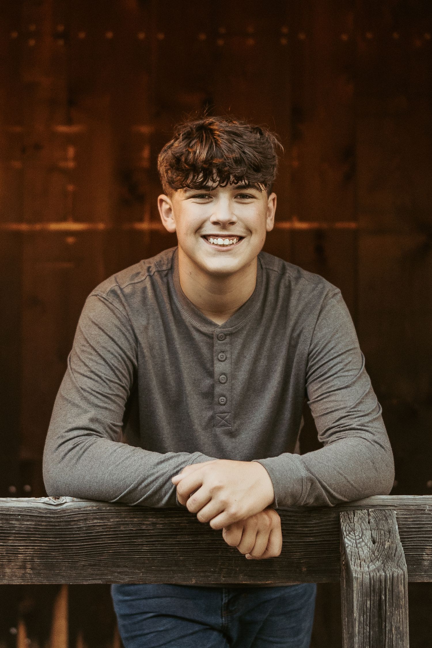 senior photo by ash coniglio photography, pittsburgh pennsylvania