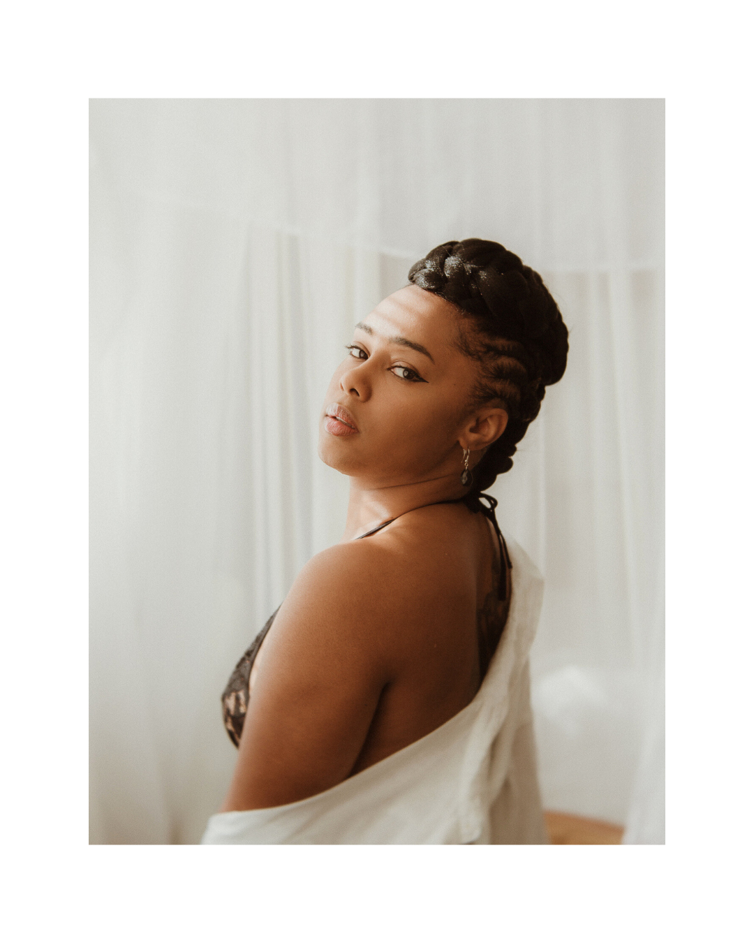 boudoir photo by ash coniglio photography, pittsburgh pennsylvania