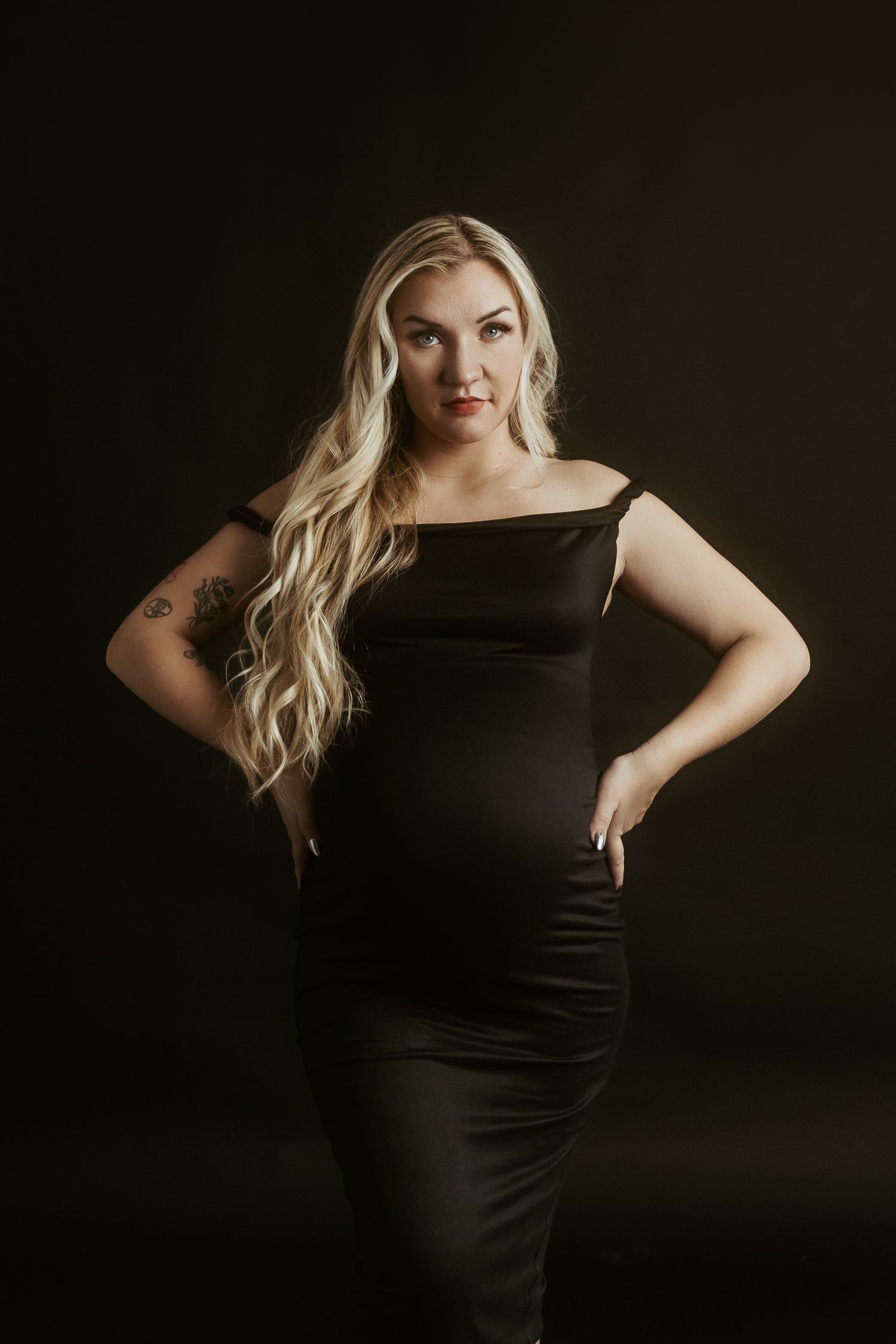 maternity photo by ash coniglio photography, pittsburgh pennsylvania