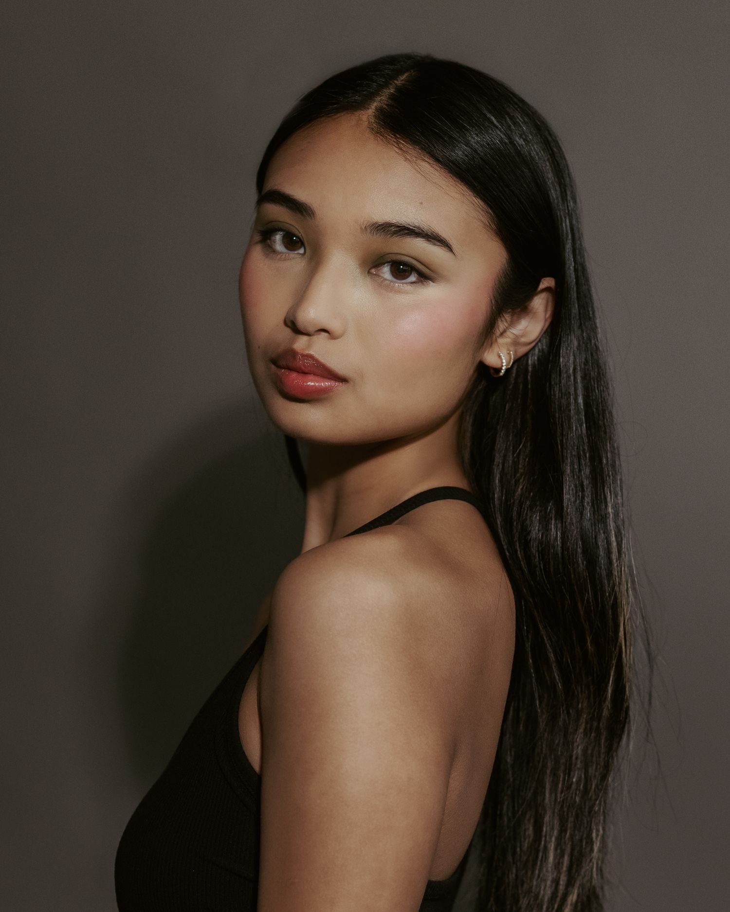 professional headshot of a model by ash coniglio photography, pittsburgh pennsylvania