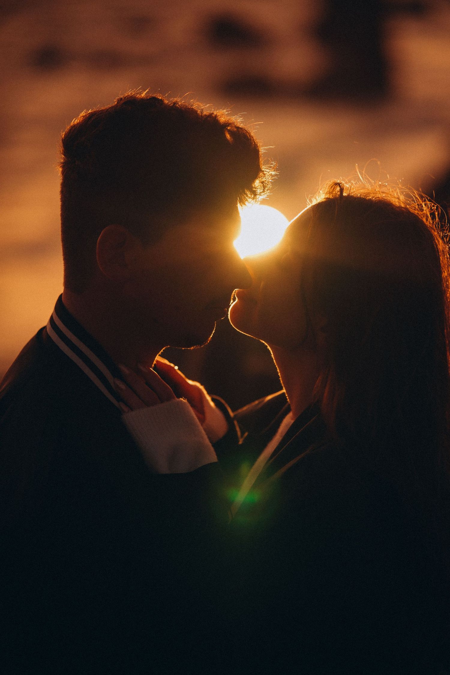 Candid love story on a quiet California beach — natural, warm, and full of movement.
#CaliforniaCouplesSession #BeachLoveStory #Na