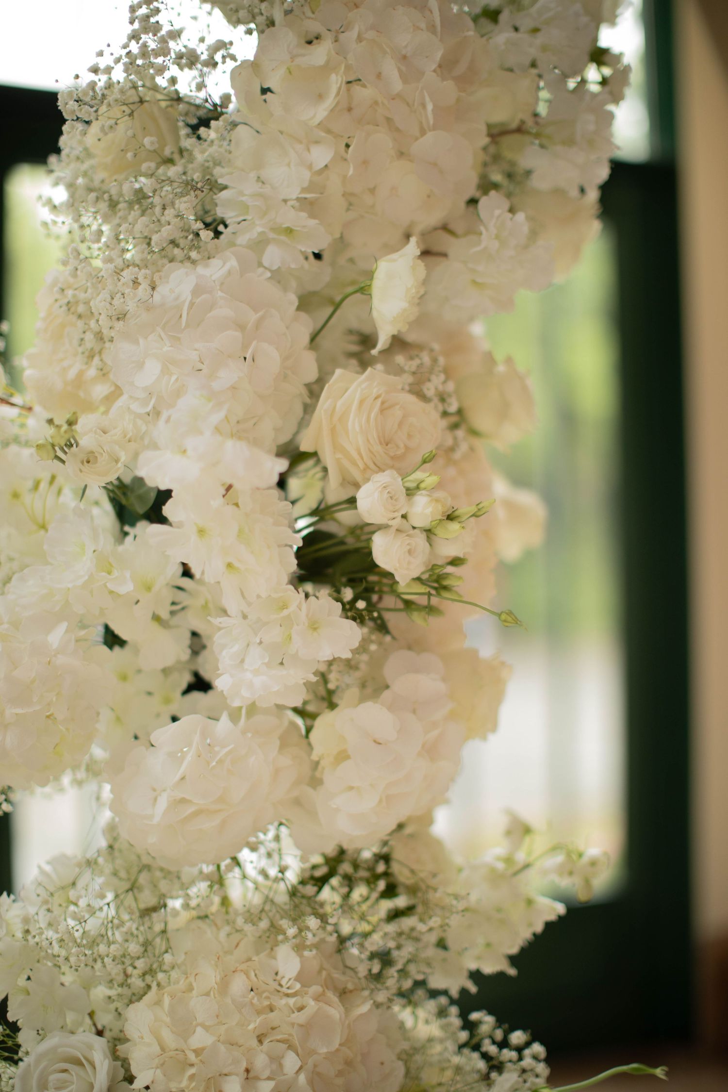 vienna-wedding-ceremony-floral-arch.jpg