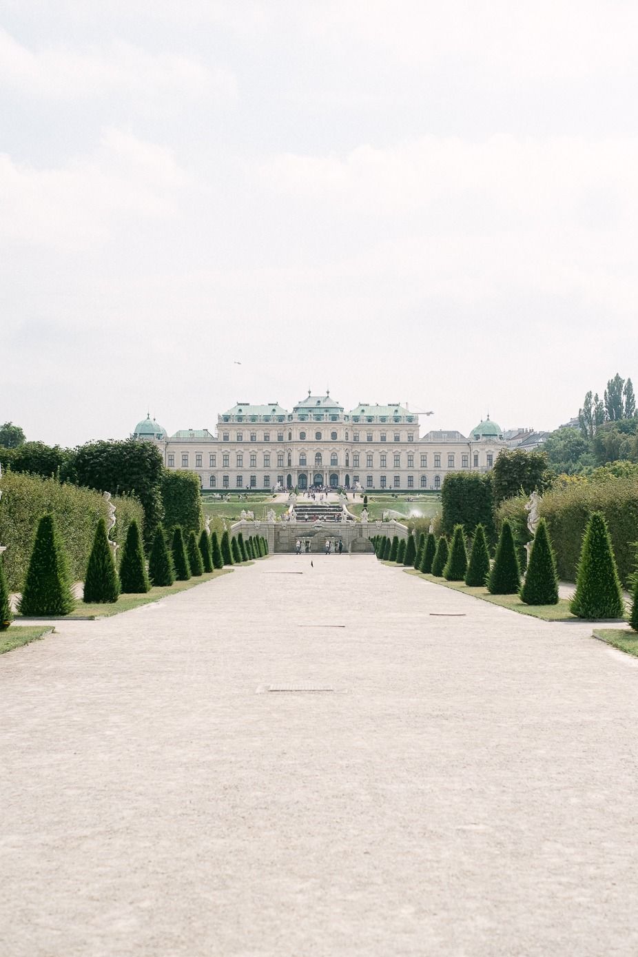 belvedere-palace-vienna-wedding-couple.jpg
