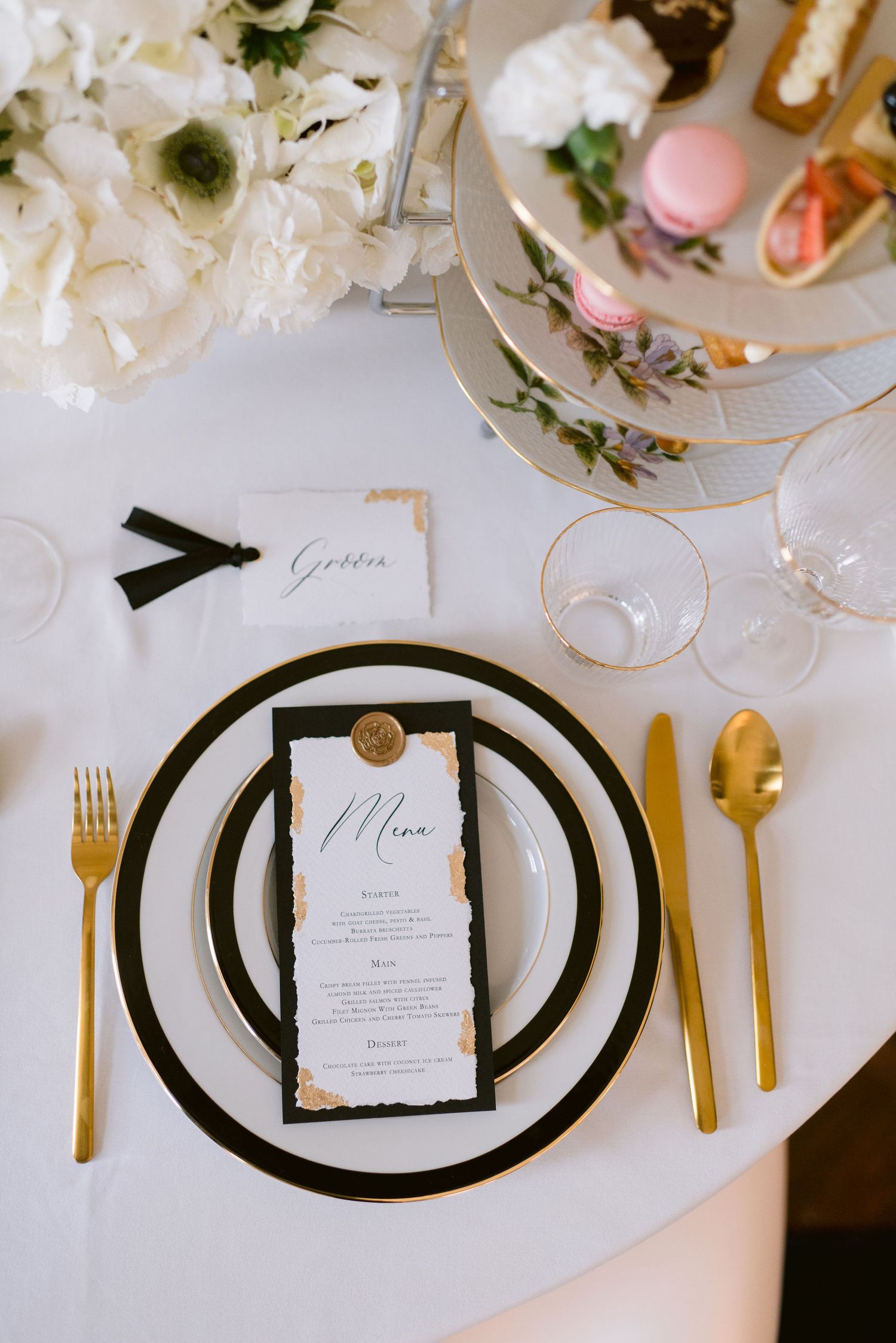 vienna-garden-wedding-decor-tablescape.jpg