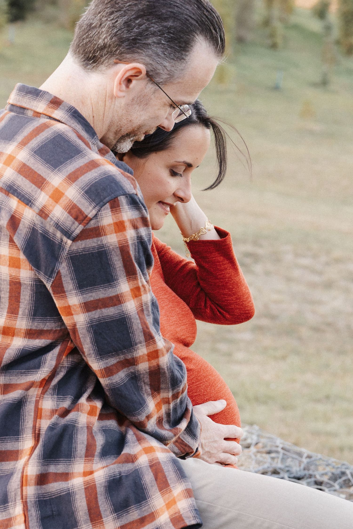Canberra couple maternity photoshoot in autumn