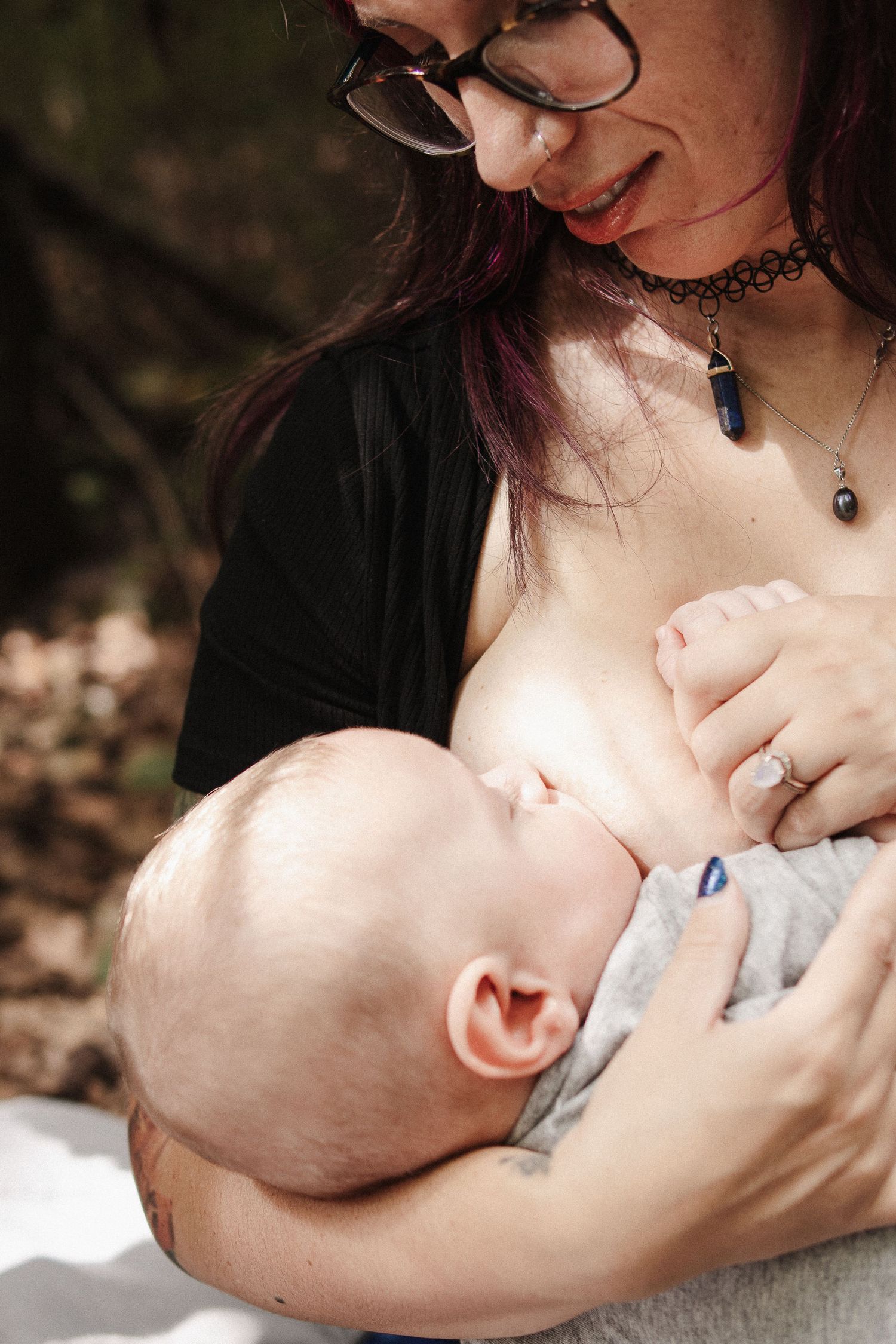 Breastfeeding baby in Canberra family photoshoot