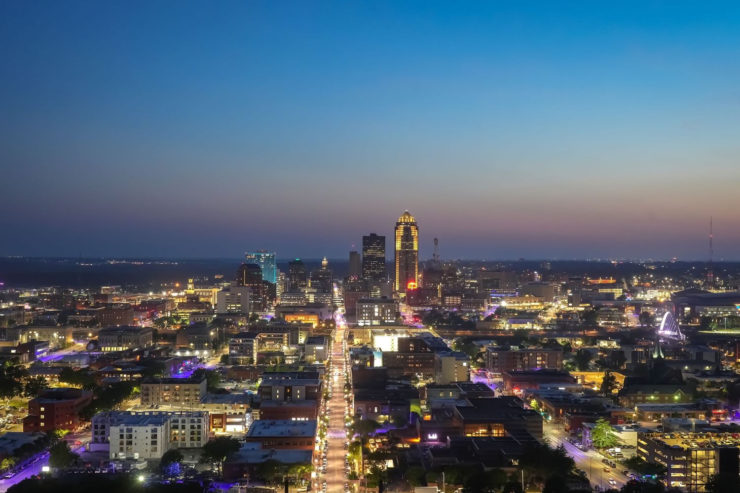 Buy this photo of the beautiful Des Moines skyline in the Buy Prints tab.