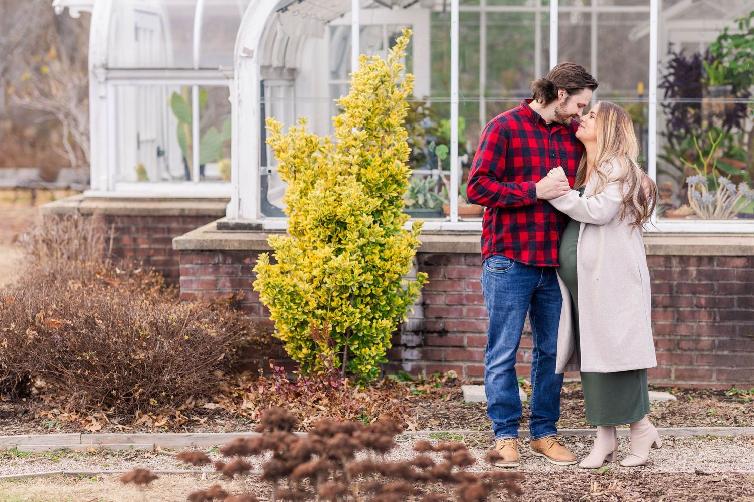 Two people embracing during a Connecticut couples photography session — Minmo Photography