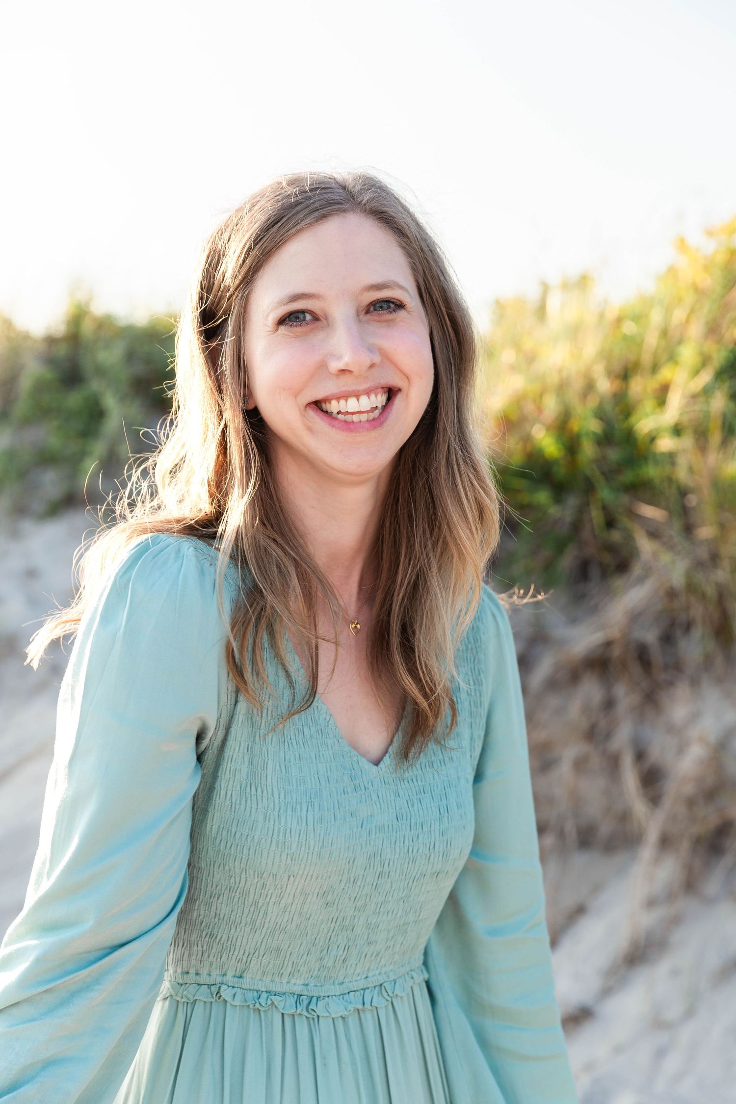 Minmo Photography — Connecticut-based photographer Molly Minerly specializes in families and couples