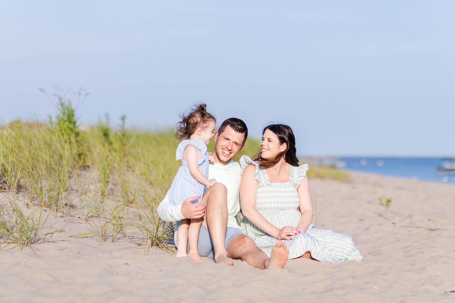 Family maternity session at the beach — Connecticut maternity photographer Minmo Photography