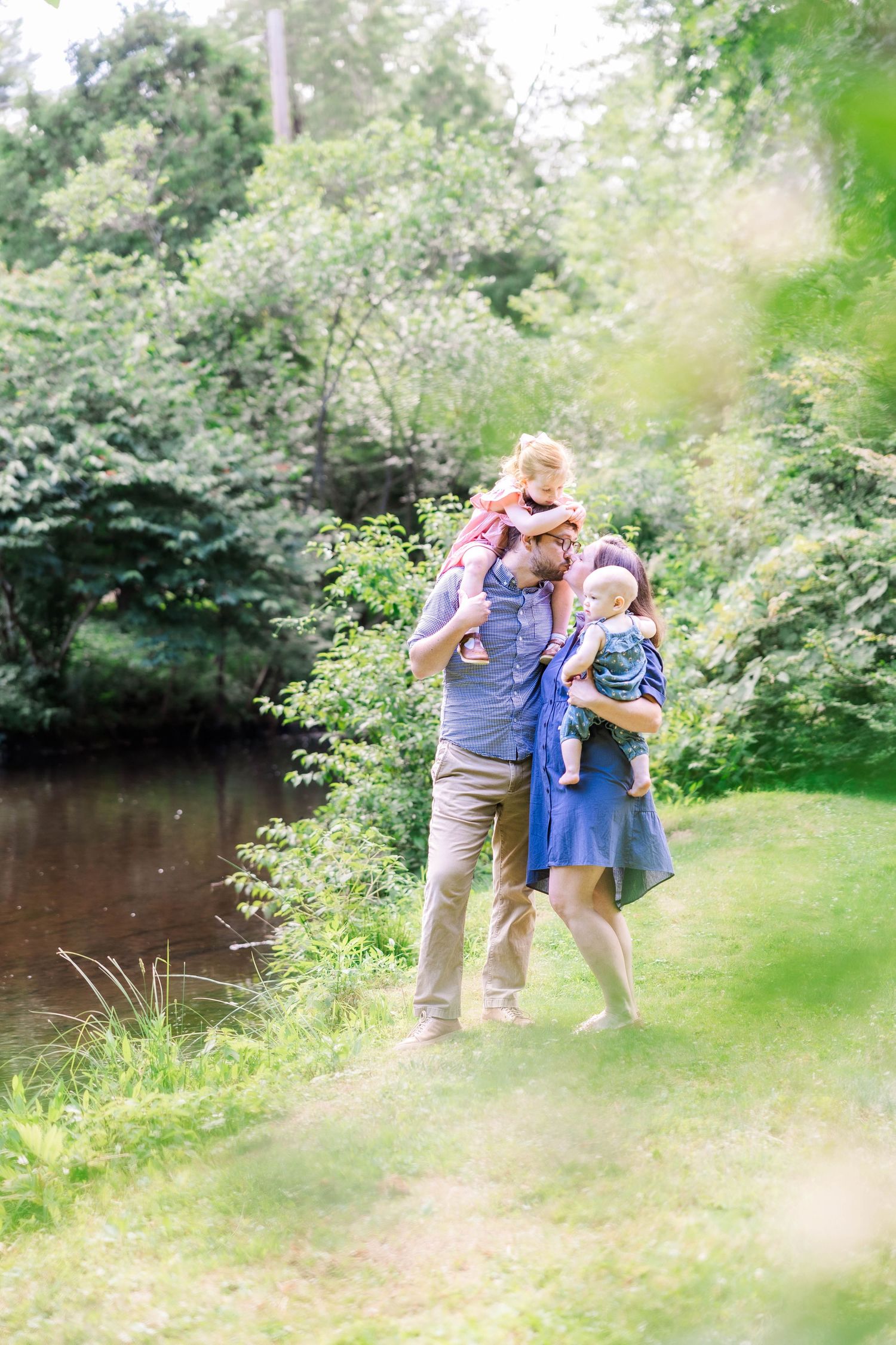 Family in their backyard during a Connecticut family portrait — Minmo Photography