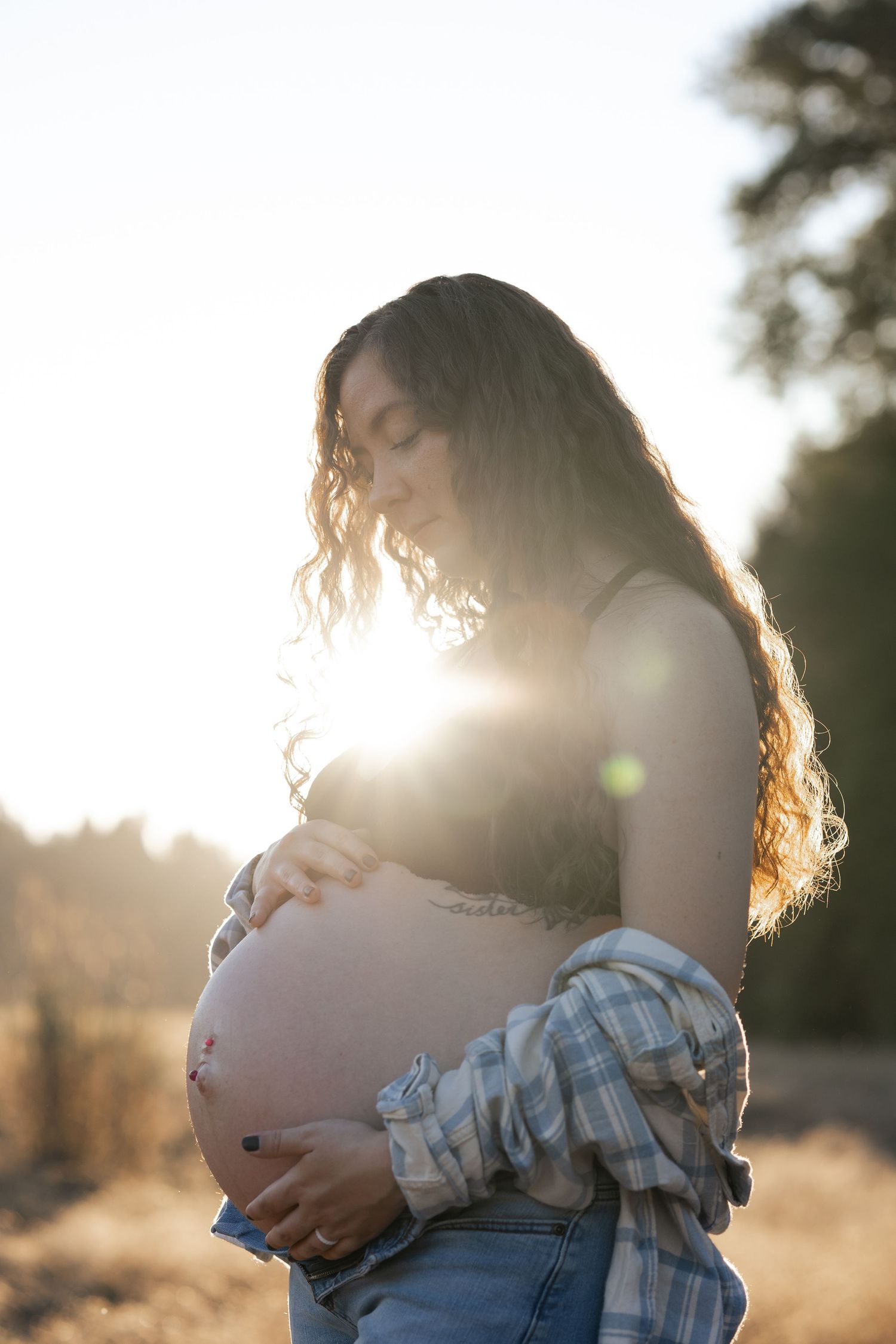 Maternity session photo in the PNW