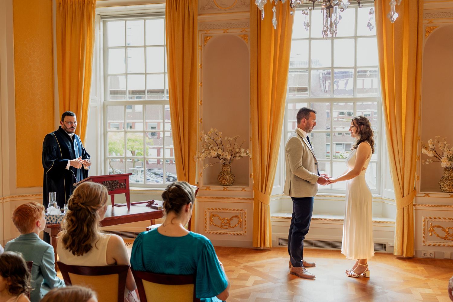 Trouwceremonie in het oude stadhuis van Amersfoort