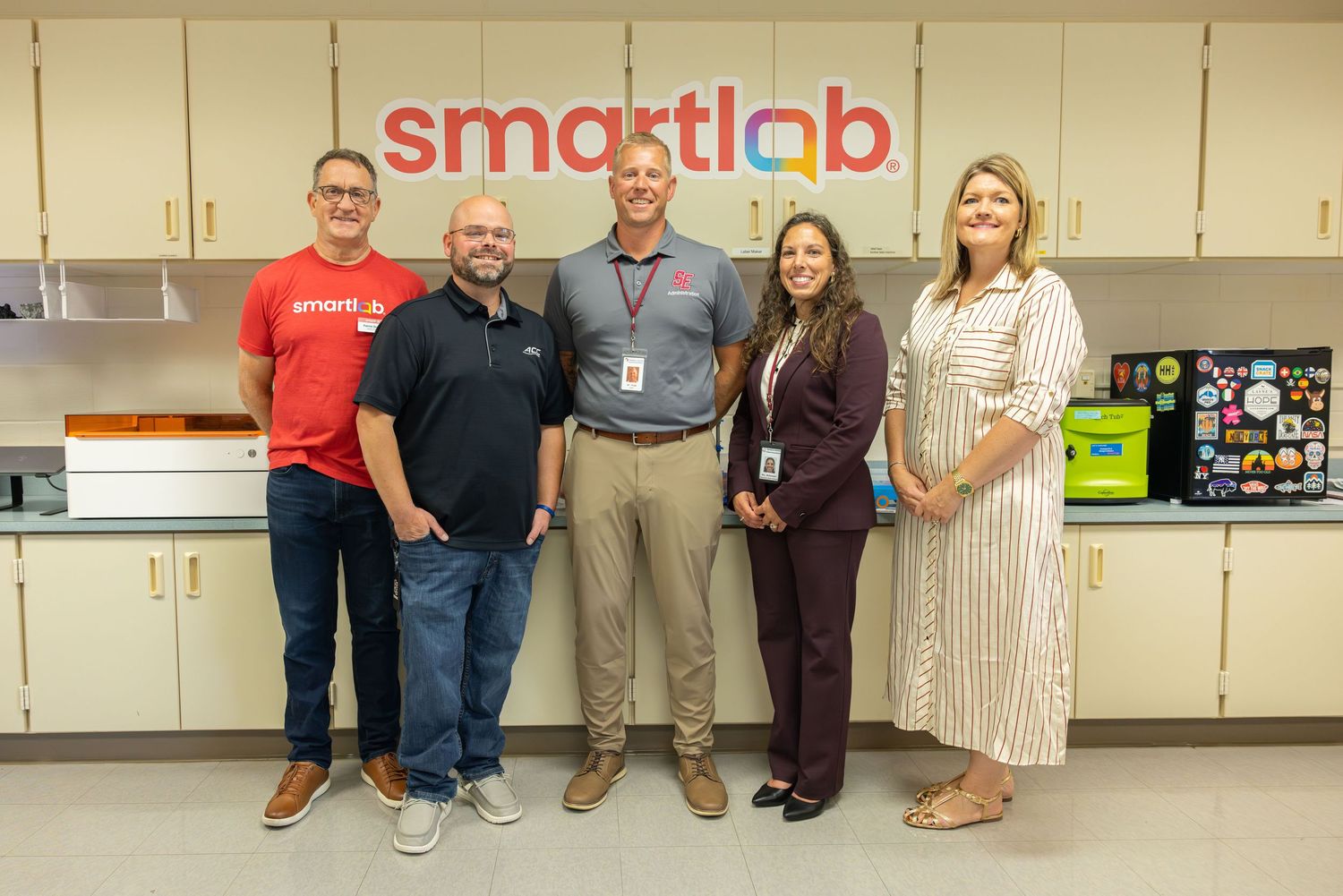 Group portrait inside Smartlab classroom photography