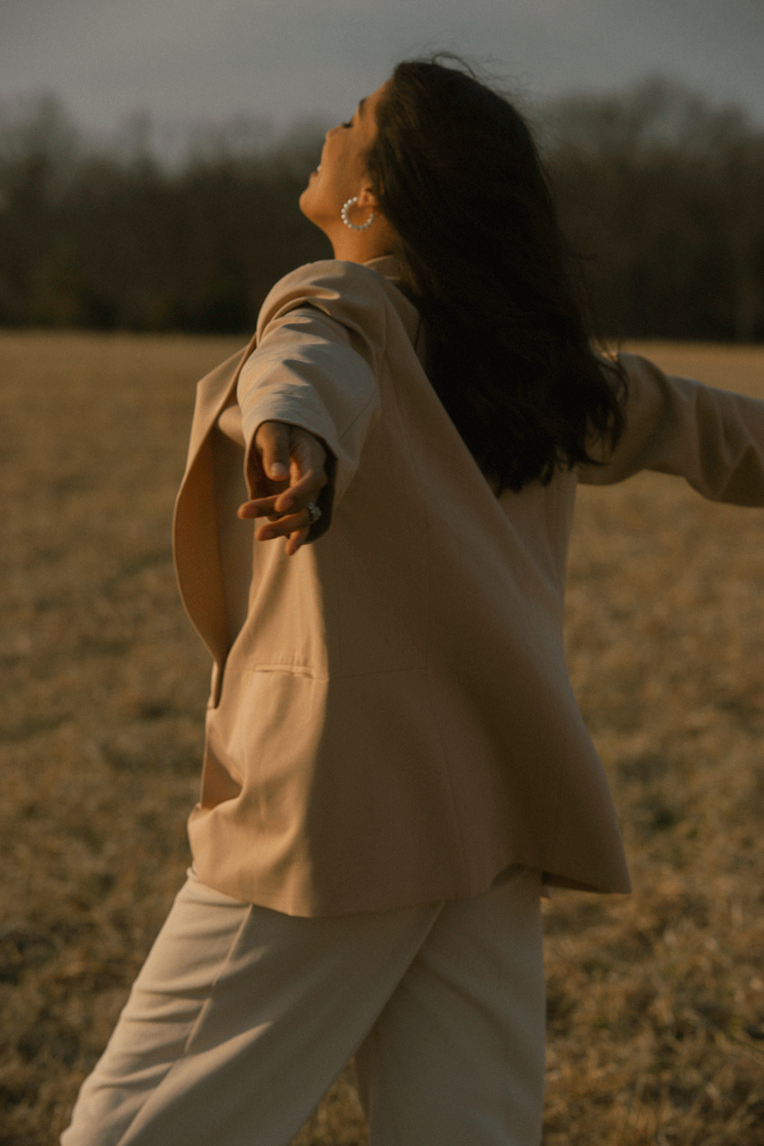 Artistic fashion shots in neutral tones against natural backdrop. Manassas National Battlefield Park