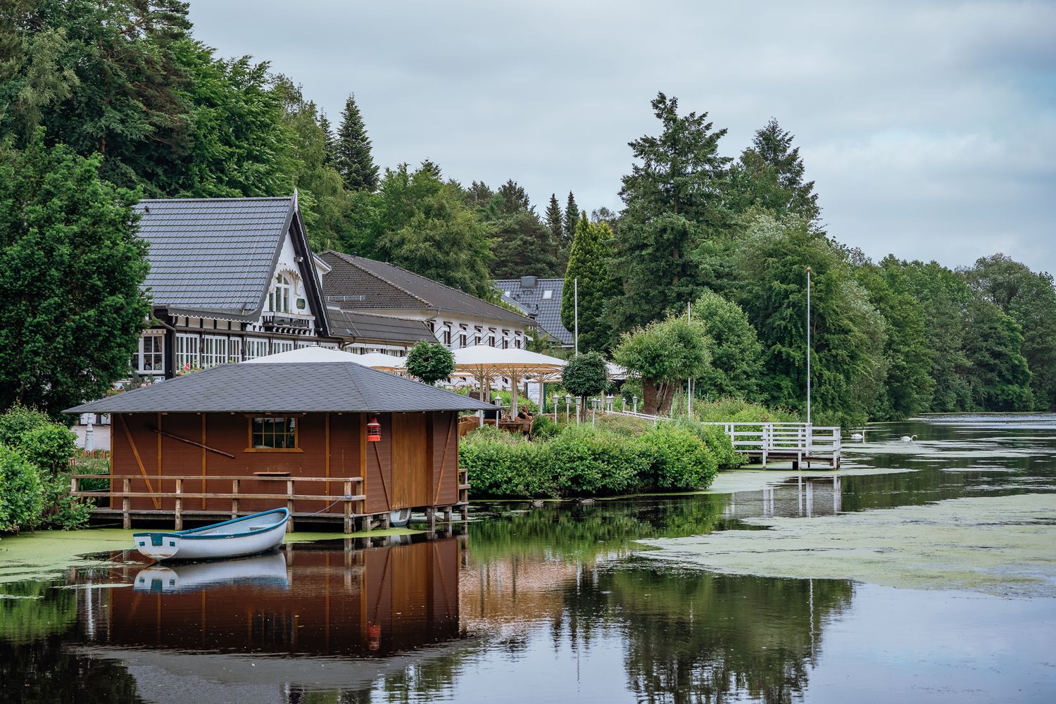 Der Lütjensee mit dem Forsthaus Seebergen