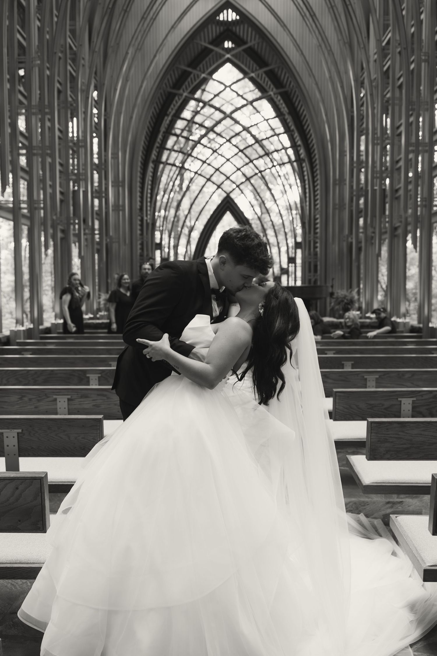 How to plan your wedding day at Mildred B Cooper Chapel, Arkansas Wedding Venue, Arkansas Elopement Photographer, Arkansas Wedding