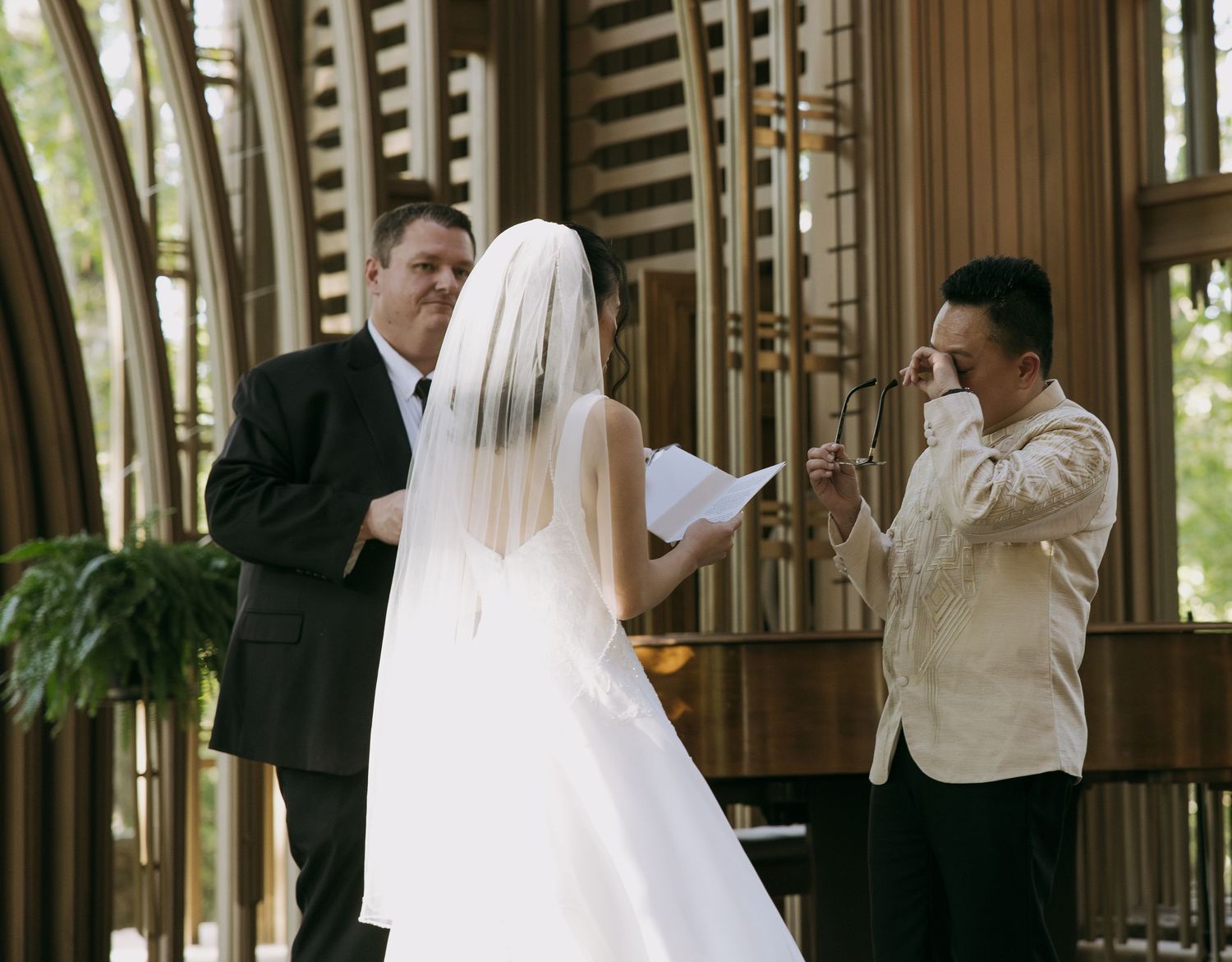 How to plan your wedding day at Mildred B Cooper Chapel, Arkansas Wedding Venue, Arkansas Elopement Photographer, Arkansas Wedding