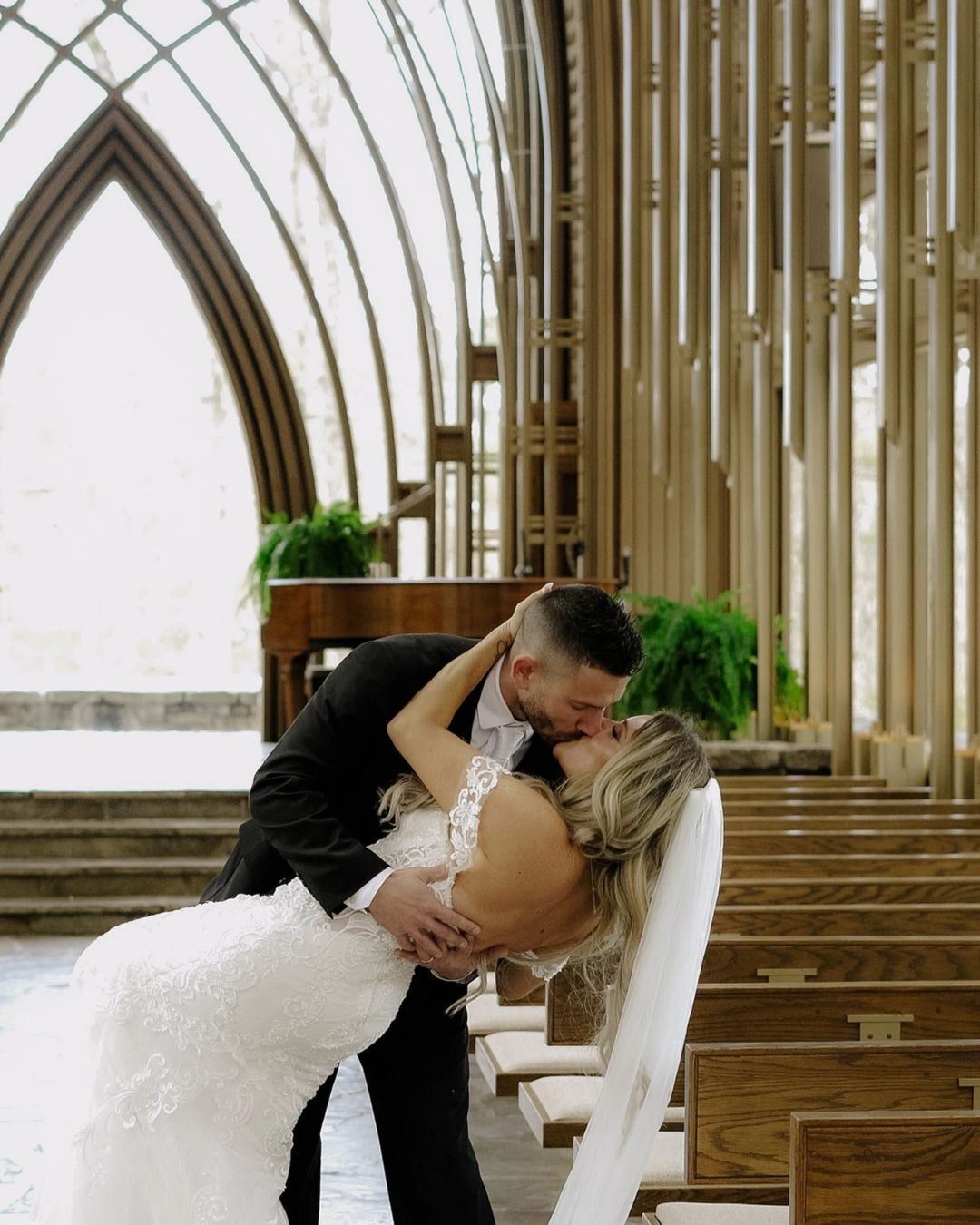 Mildred B Cooper Chapel Elopement, Arkansas Elopement Photographer, Branson Elopement Photographer, Arkansas Elopement Videographer