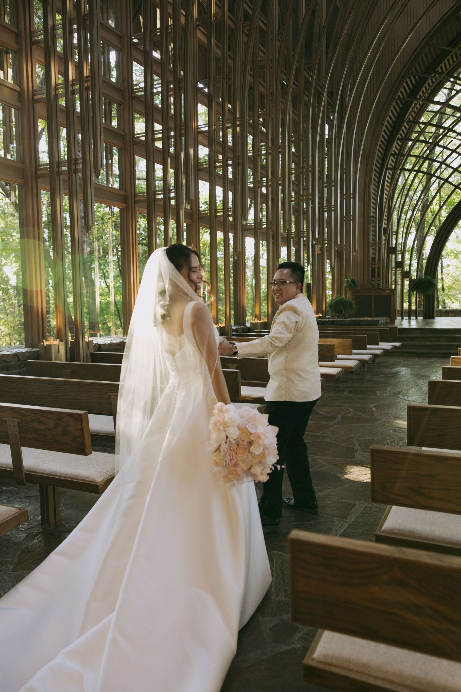 How to plan your wedding day at Mildred B Cooper Chapel, Arkansas Wedding Venue, Arkansas Elopement Photographer, Arkansas Wedding