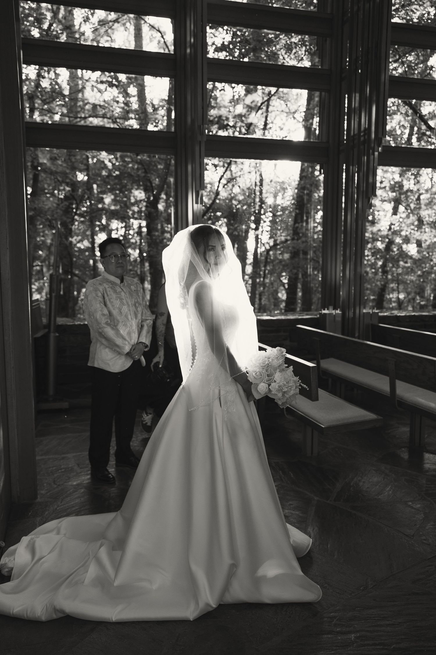 How to plan your wedding day at Mildred B Cooper Chapel, Arkansas Wedding Venue, Arkansas Elopement Photographer, Arkansas Wedding