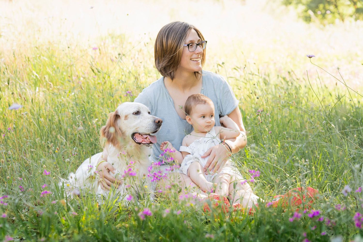 fotografía de perros y familias en exterior en barcelona