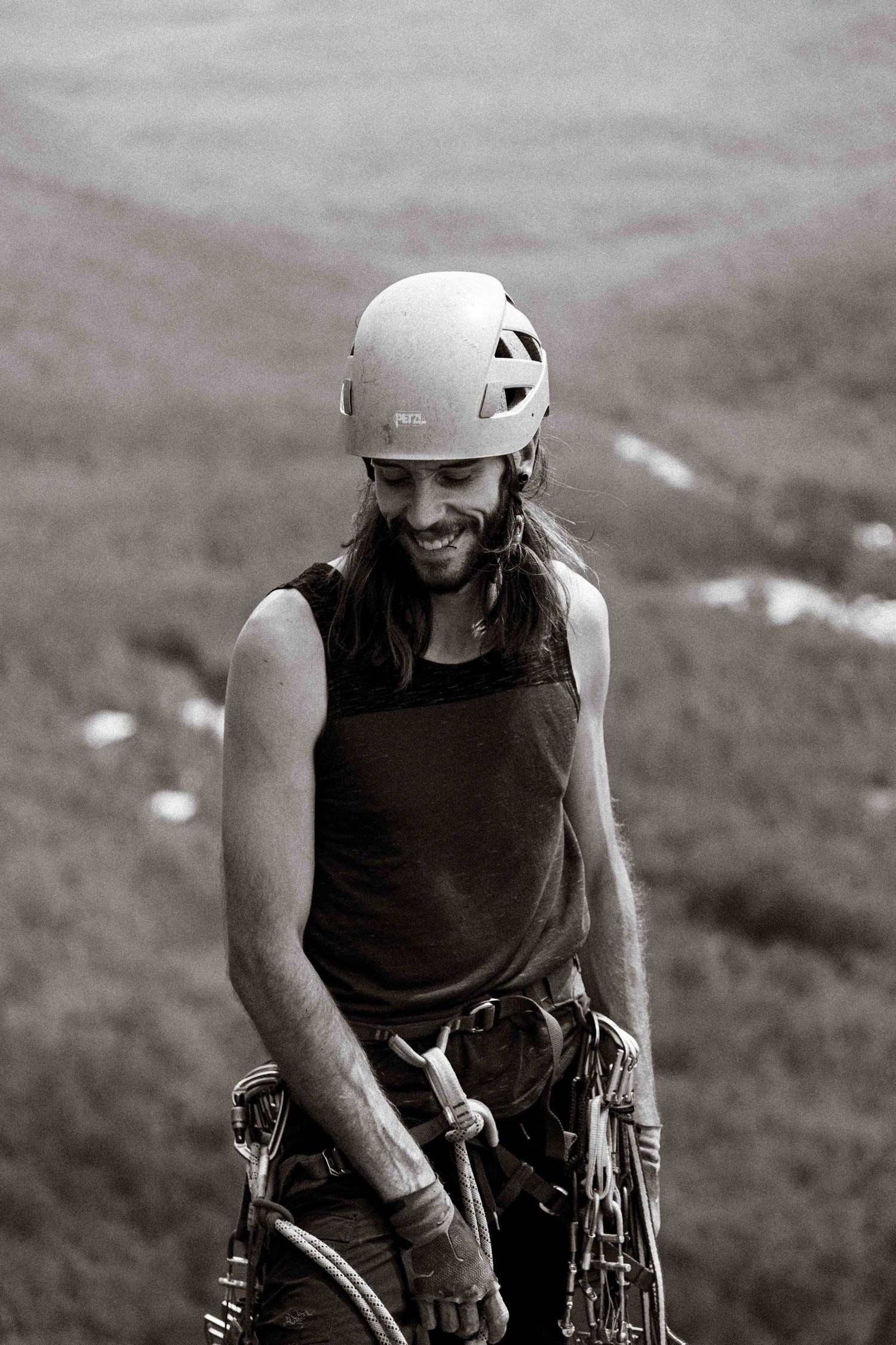Portrait d'un grimpeur au sommet à Charlevoix — Jonathan Ouimet Photographie