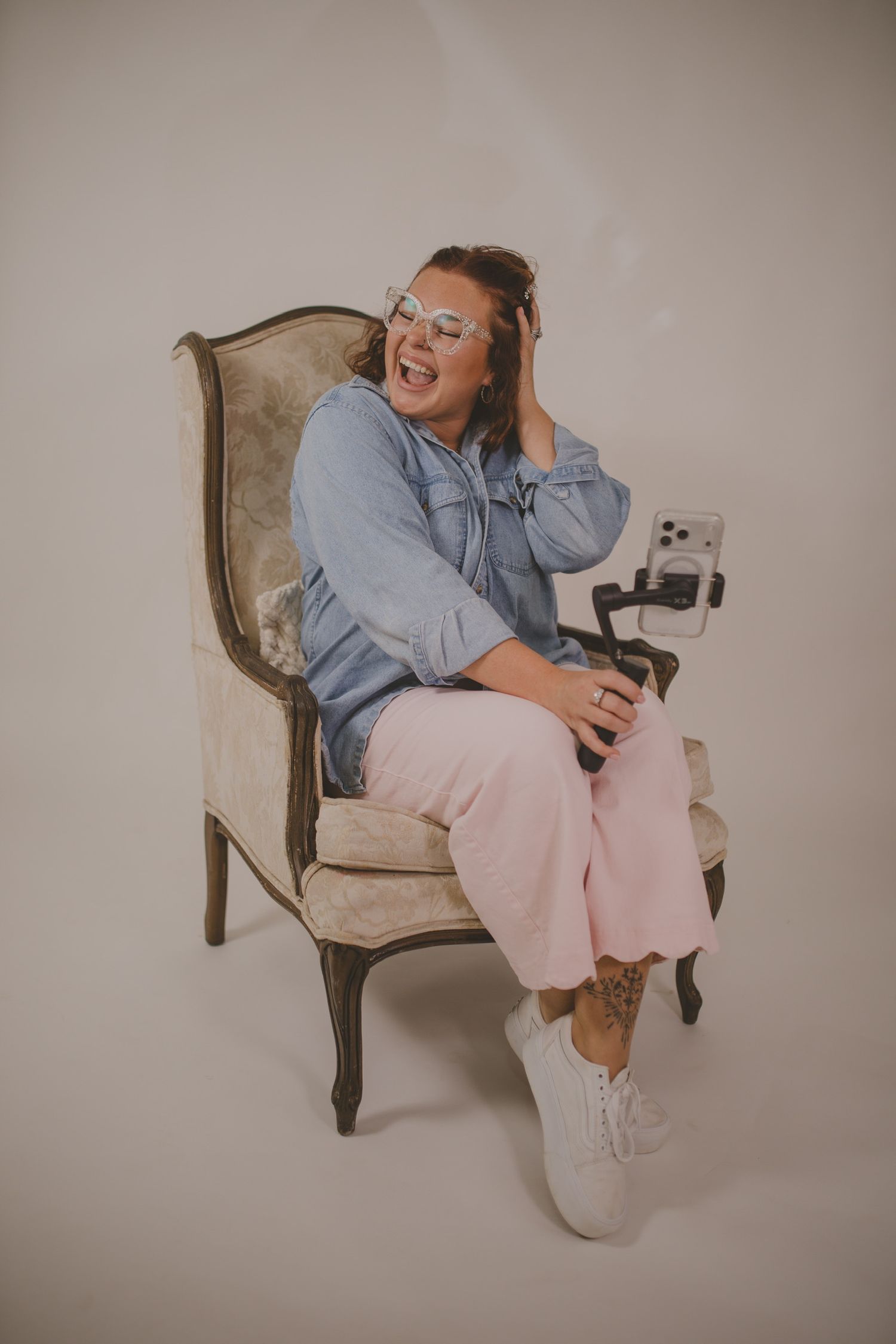 Content creator ready to capture birthdays, baby showers, graduations, and life’s most meaningful celebrations.