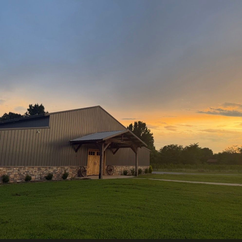 Willow Oaks Farms wedding and event venue in Elkmont, Alabama at sunset.