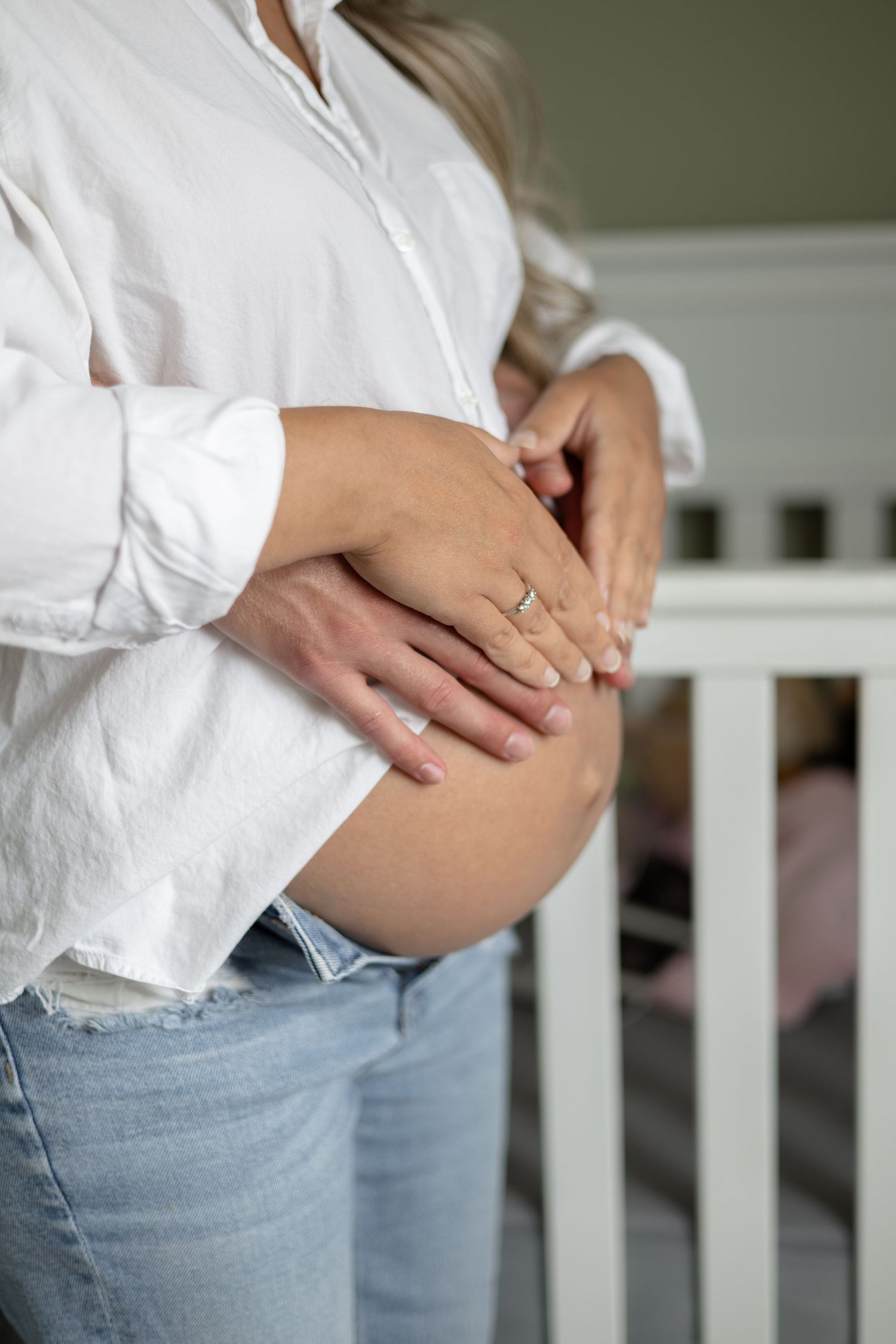 Timeless and heartfelt photography for maternity, newborns, families, couples and events in Montreal & Montérégie.