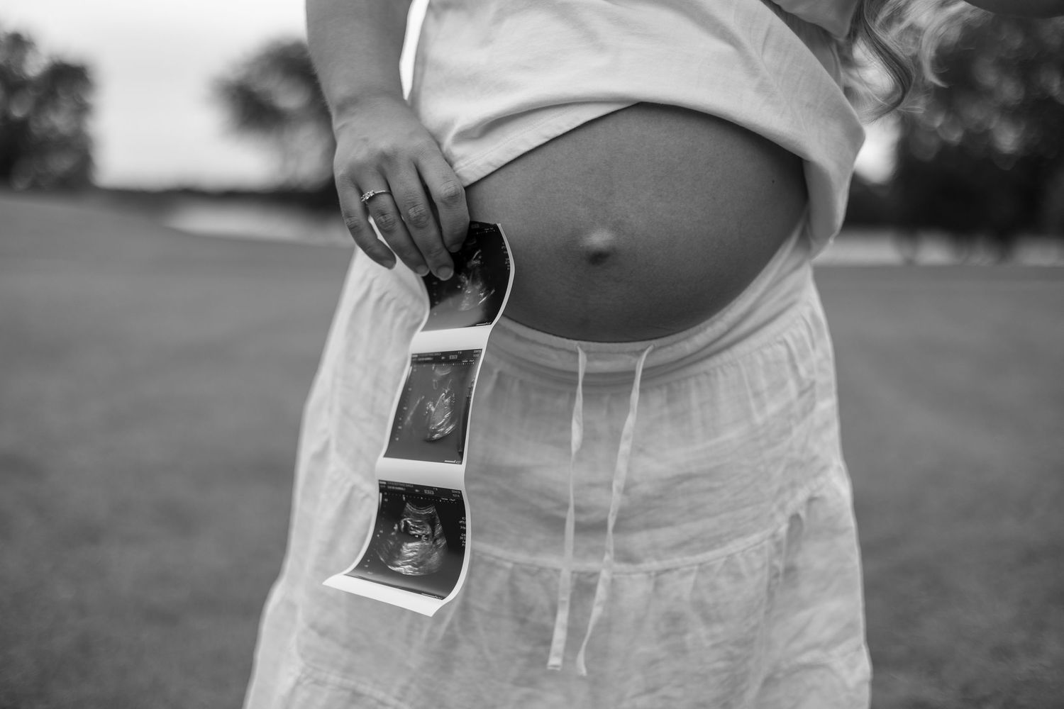 Timeless and heartfelt photography for maternity, newborns, families, couples and events in Montreal & Montérégie.