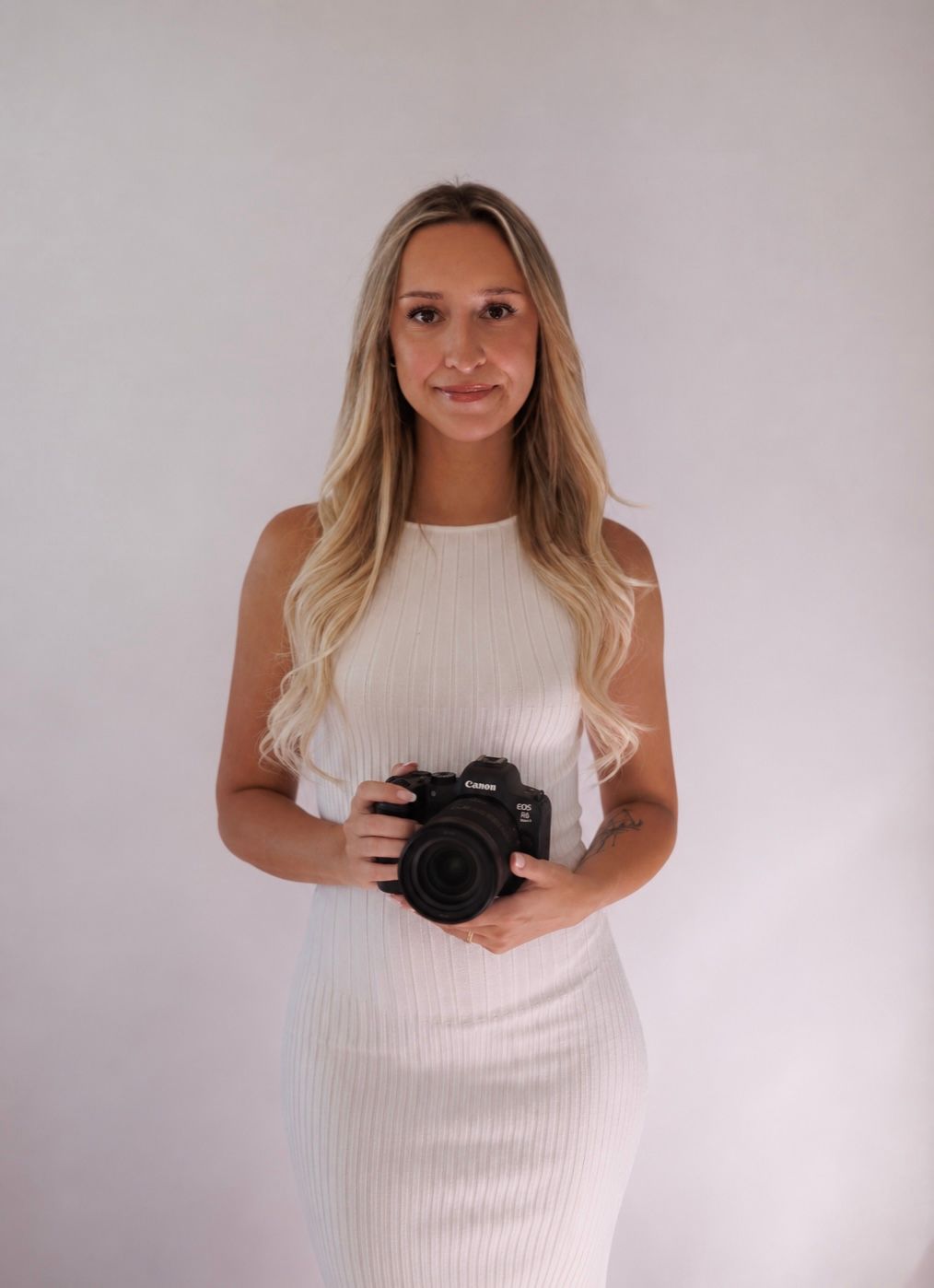 Timeless and heartfelt photography for maternity, newborns, families, couples and events in Montreal & Montérégie.