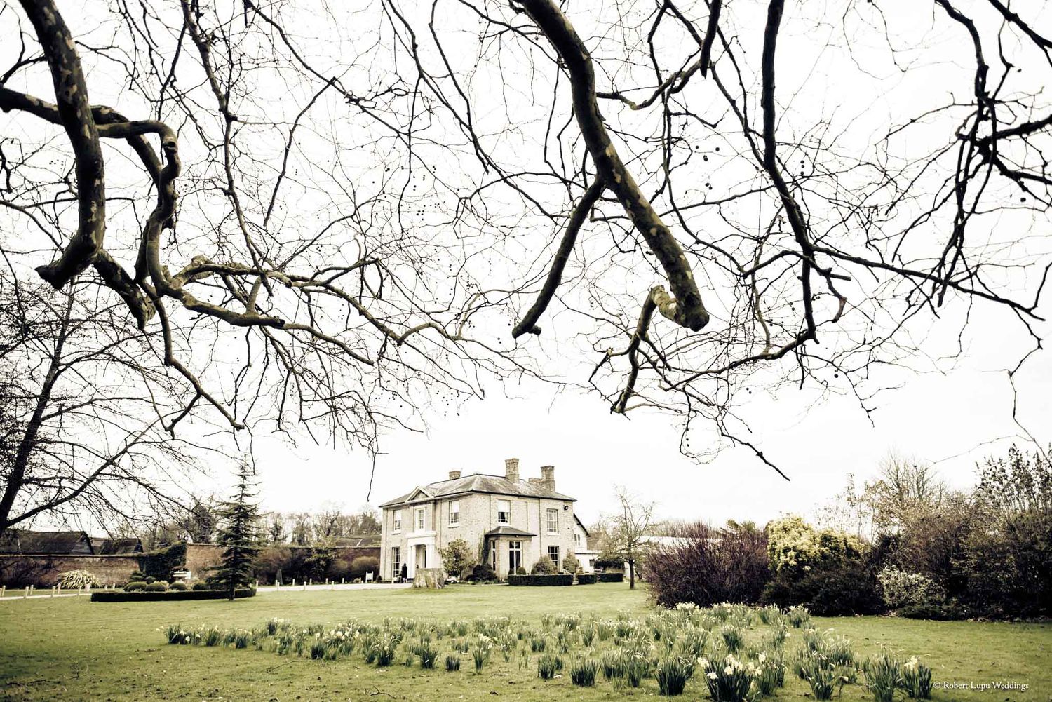 English Wedding Photos at Fennes Wedding Venue