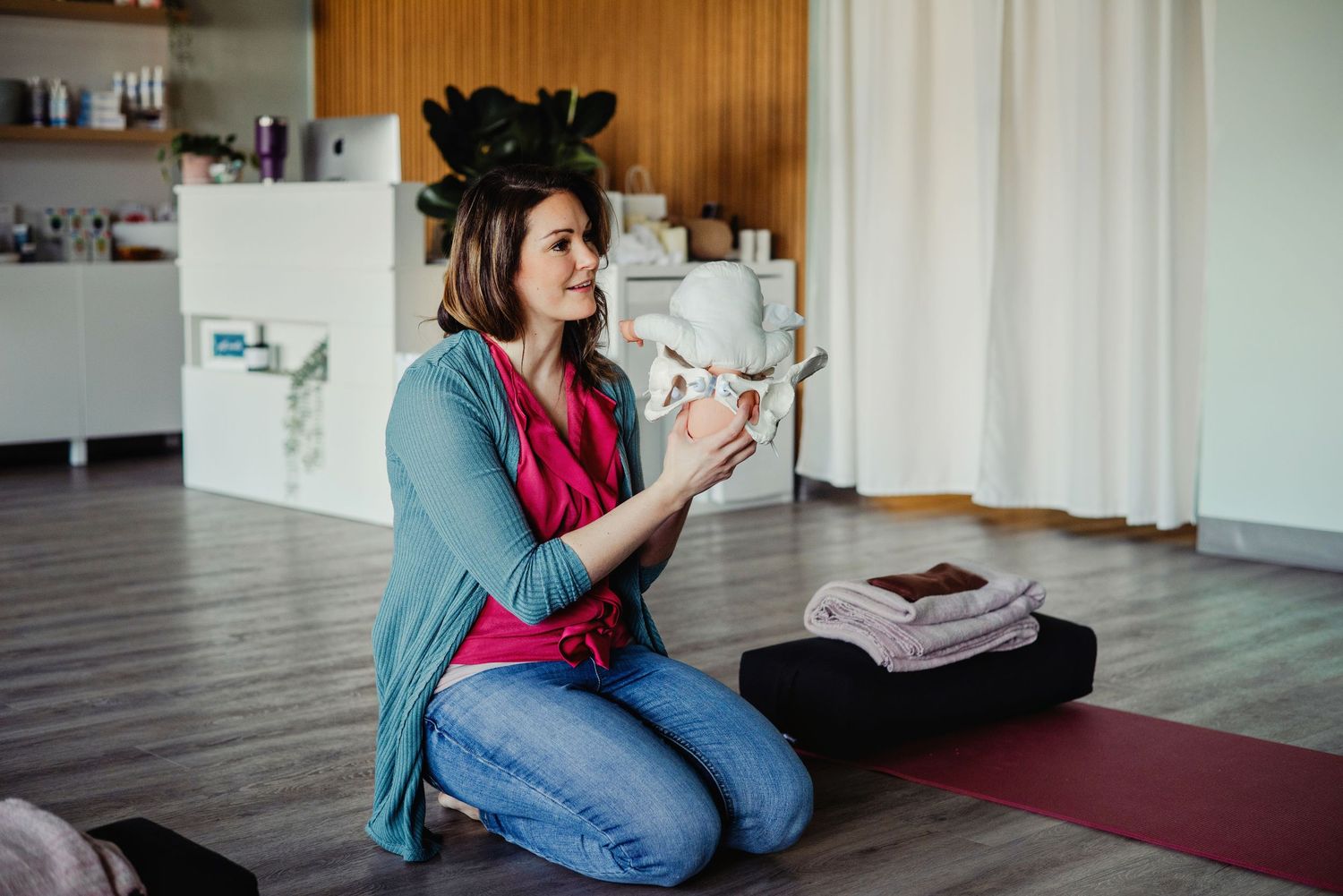 Branding photography doula explaining birth. Ottawa Branding Photographer