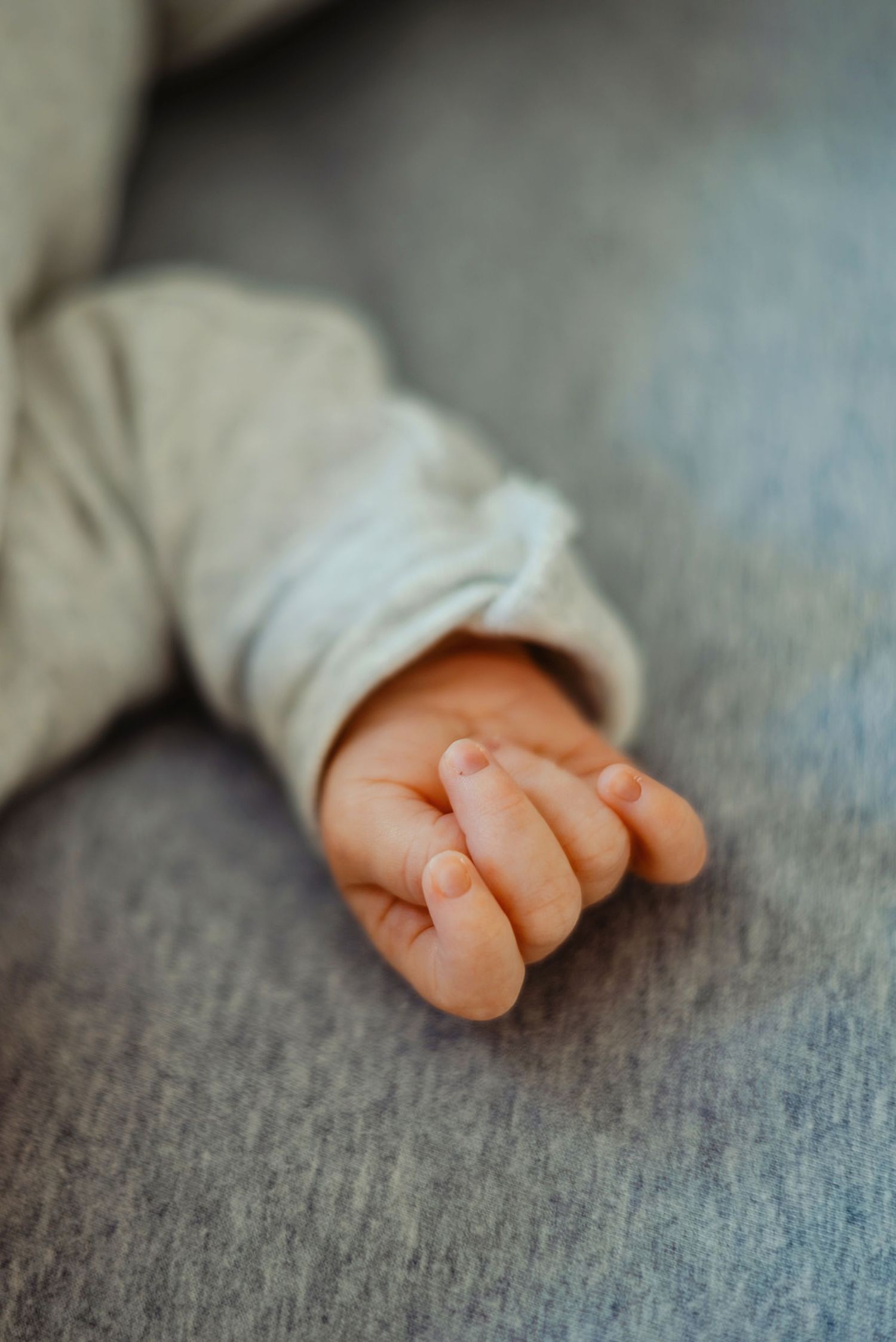 Newborn fingers. Ottawa Newborn Photography. Ottawa Family Photography