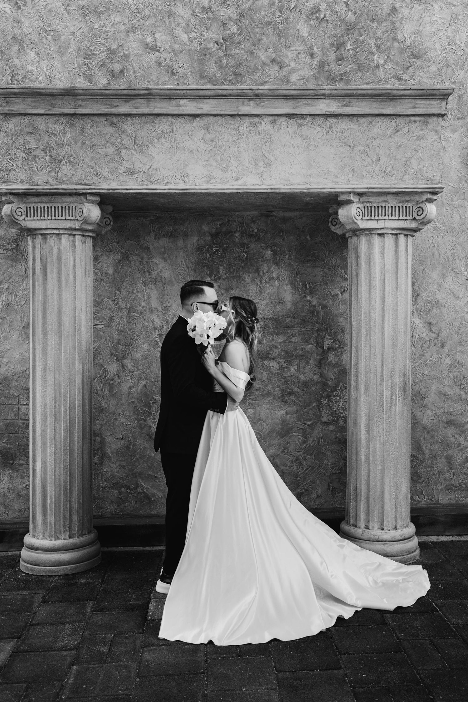 wedding-photographer-Aberdeen Black and white artistic wedding photos