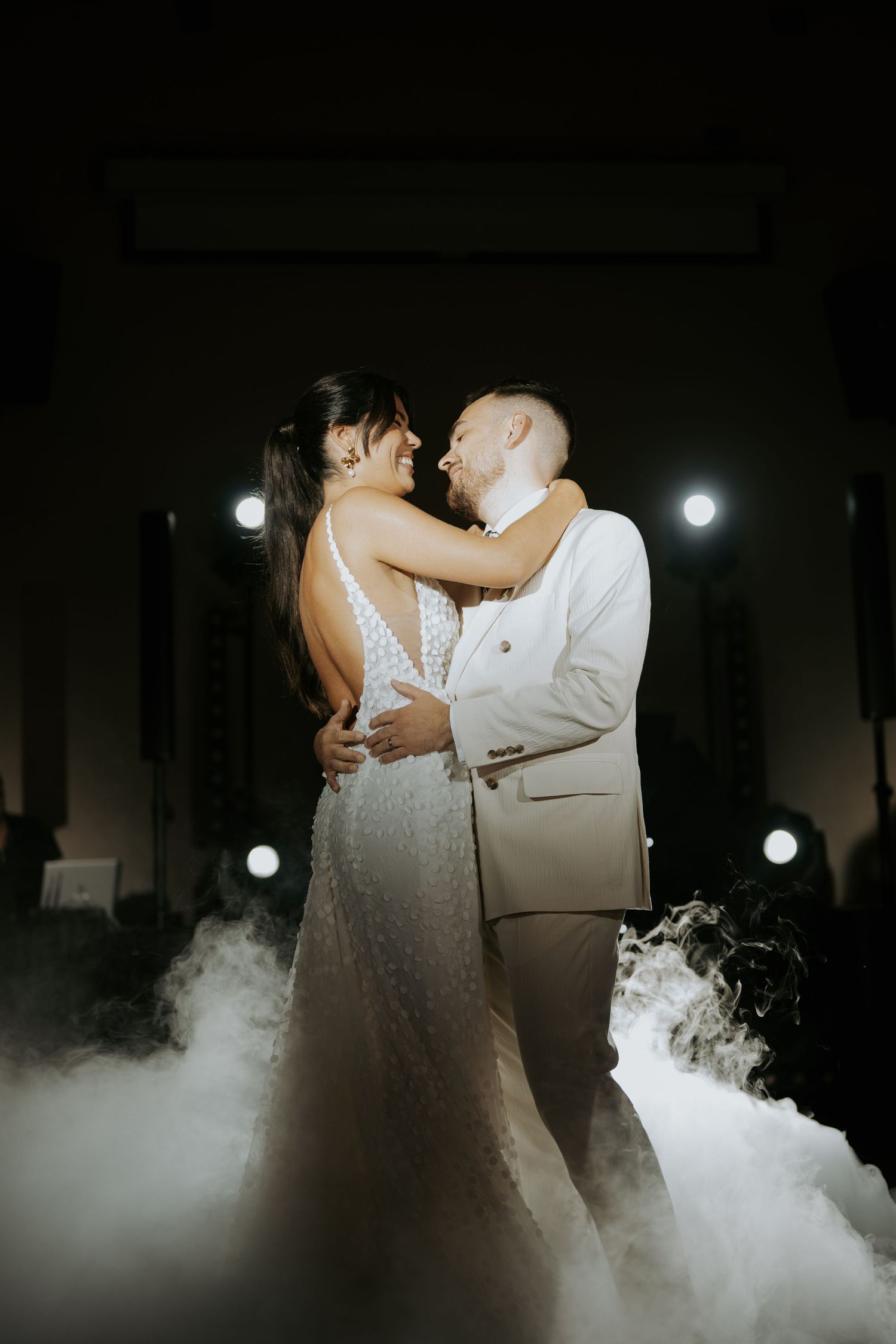 photographe mariage Angers Prieuré St Ellier Angers ouverture de bal, danse des mariés