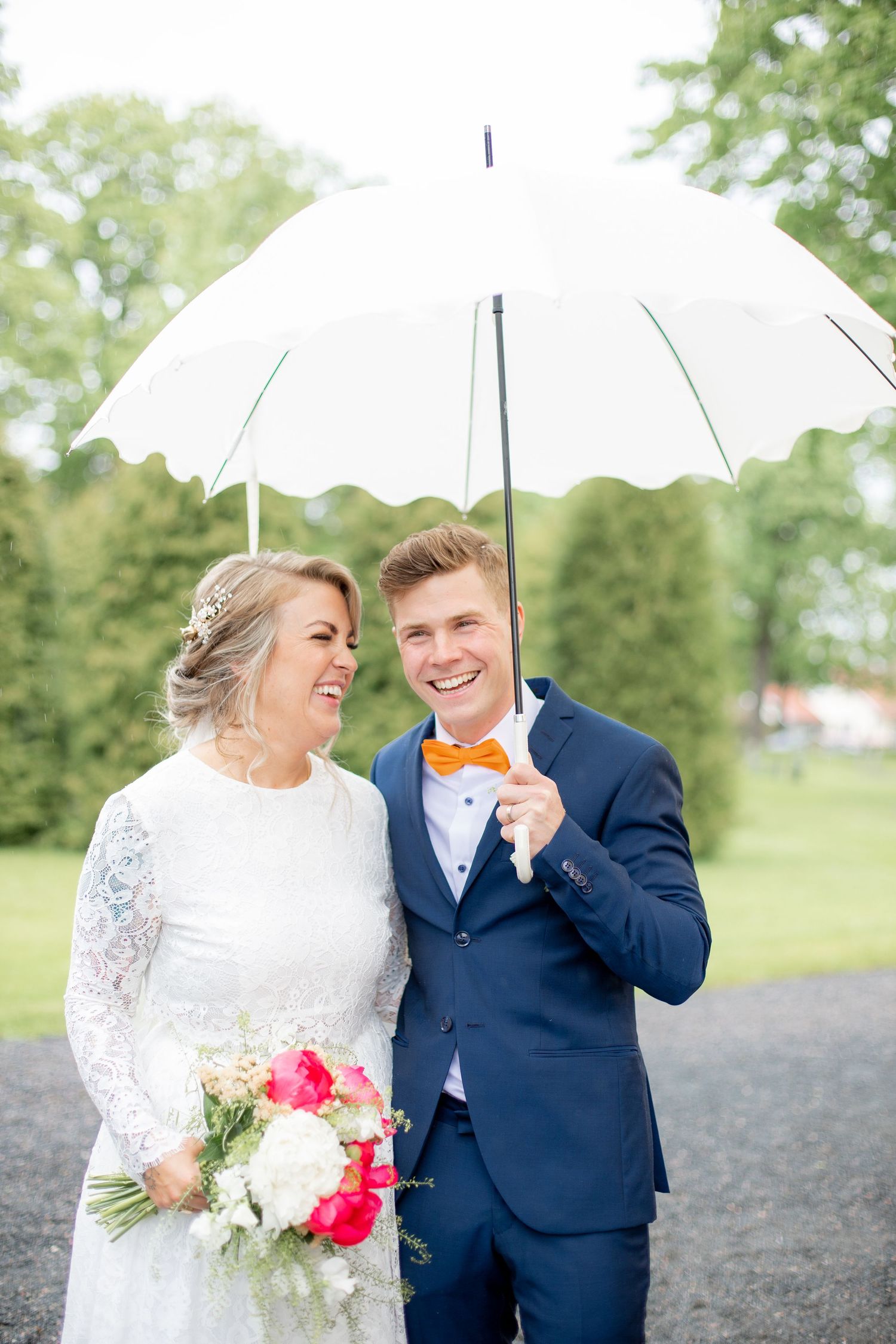 Bröllopsfotografering i Katrineholm. Bröllopsfotograf i Katrineholm, Sörmland, Östergötland och resten av Sverige.