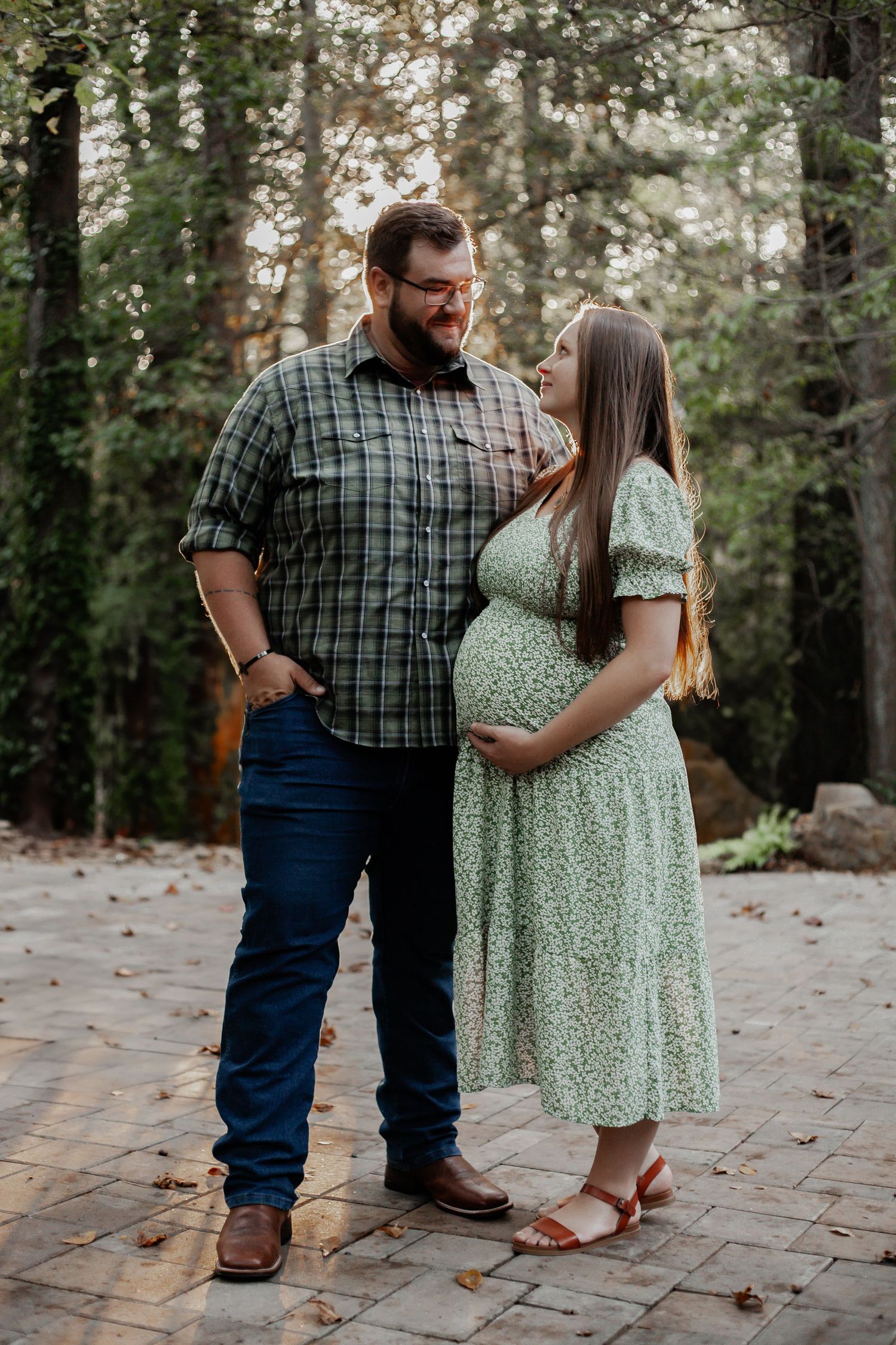 Spartanburg maternity photos for young couple in hatcher gardens. Located in the upstate of south carolina in the evening.
