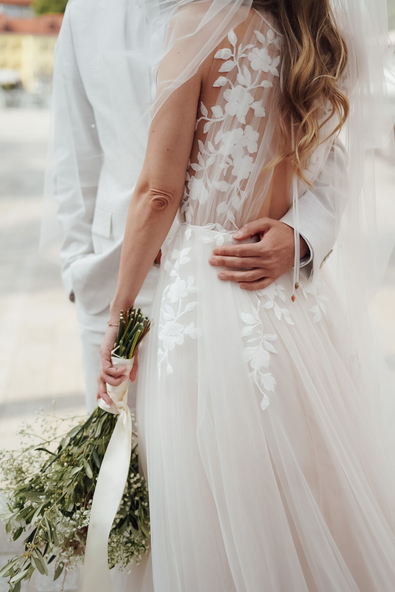 Detailaufnahme eines Brautkleides
