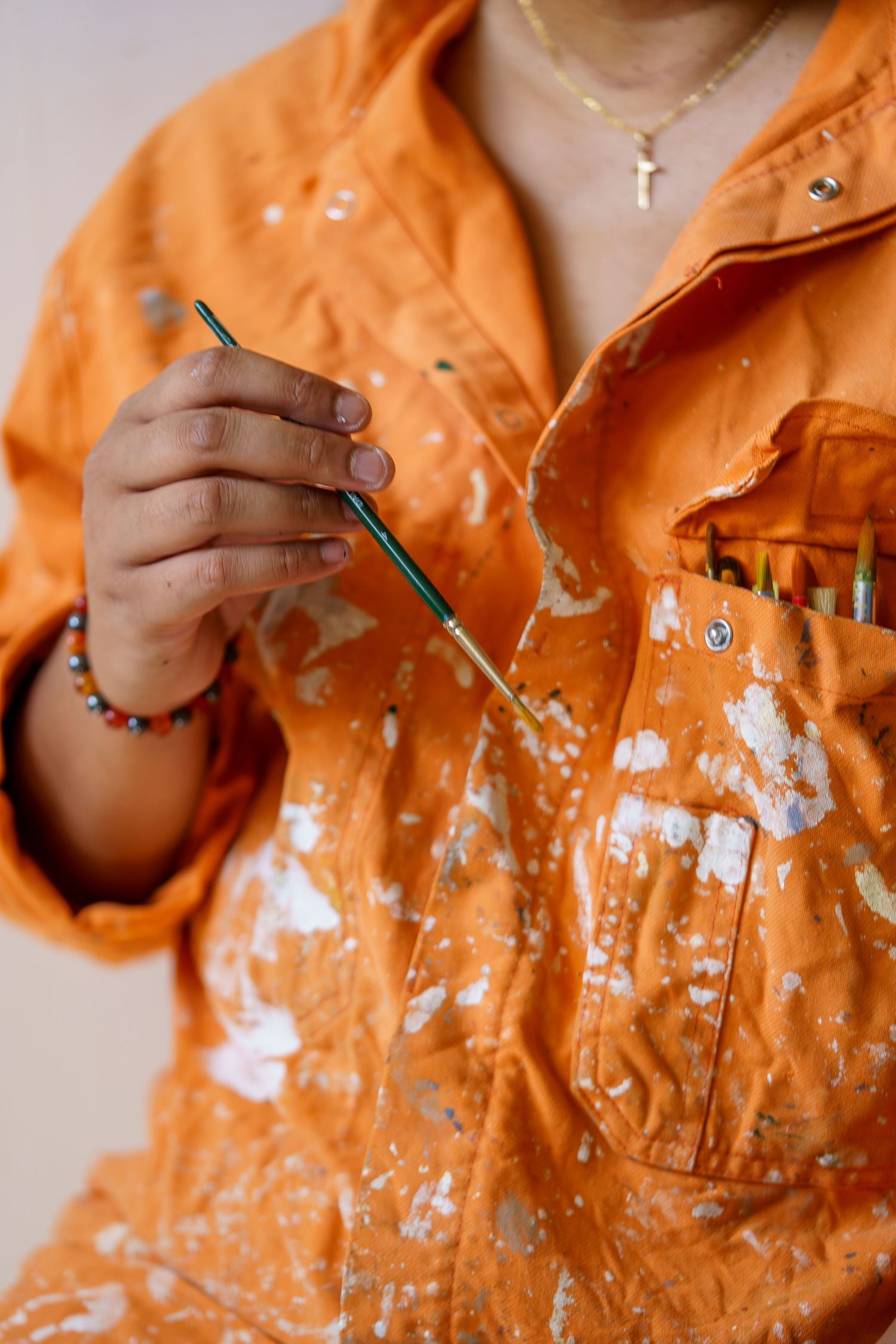Reportage métier d'une artiste plasticienne à Marseille