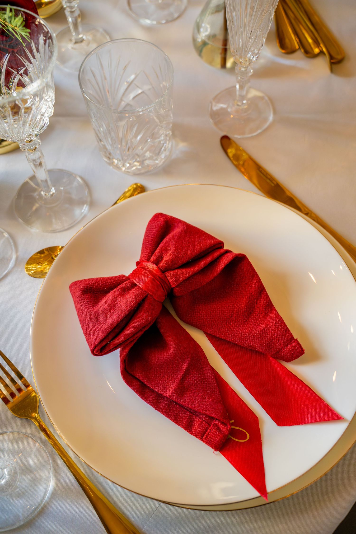 Table de mariage inspiration la belle et la bête - mariage en Provence
