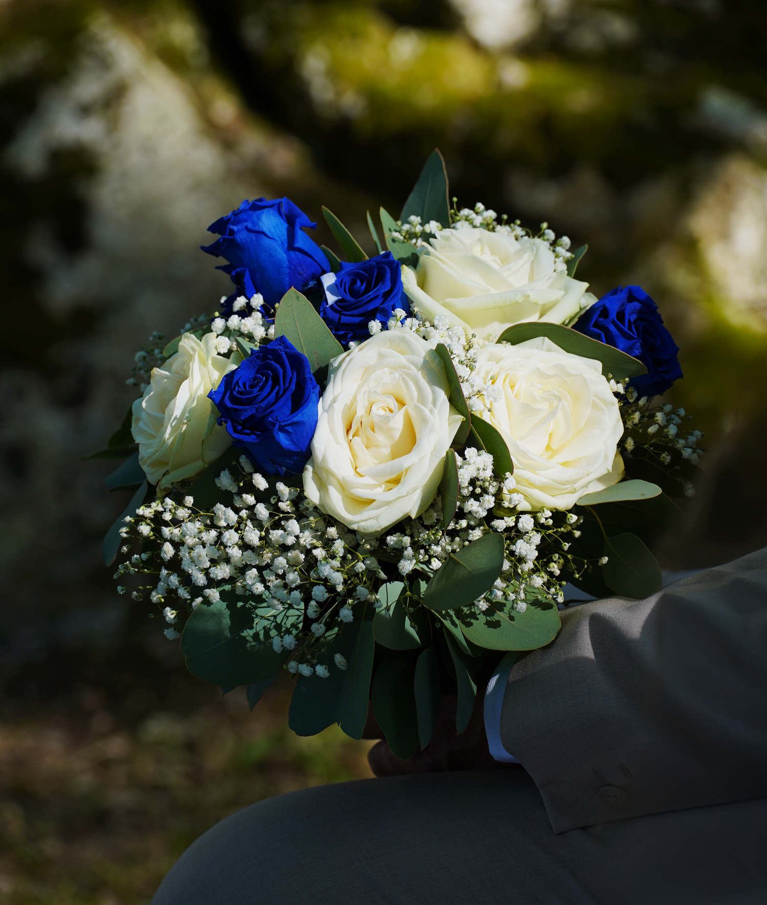 Le bouquet de la mariée lors d'une cérémonie en Ariège.