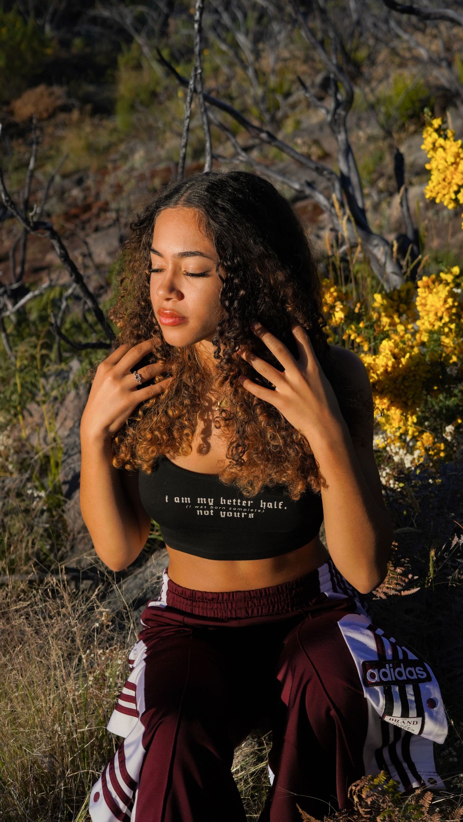 Portrait féminin au cœur des paysages de l'île de La Réunion.