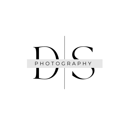 Elegant black and white photography logo design with DS initials separated by a vertical line and minimal text.