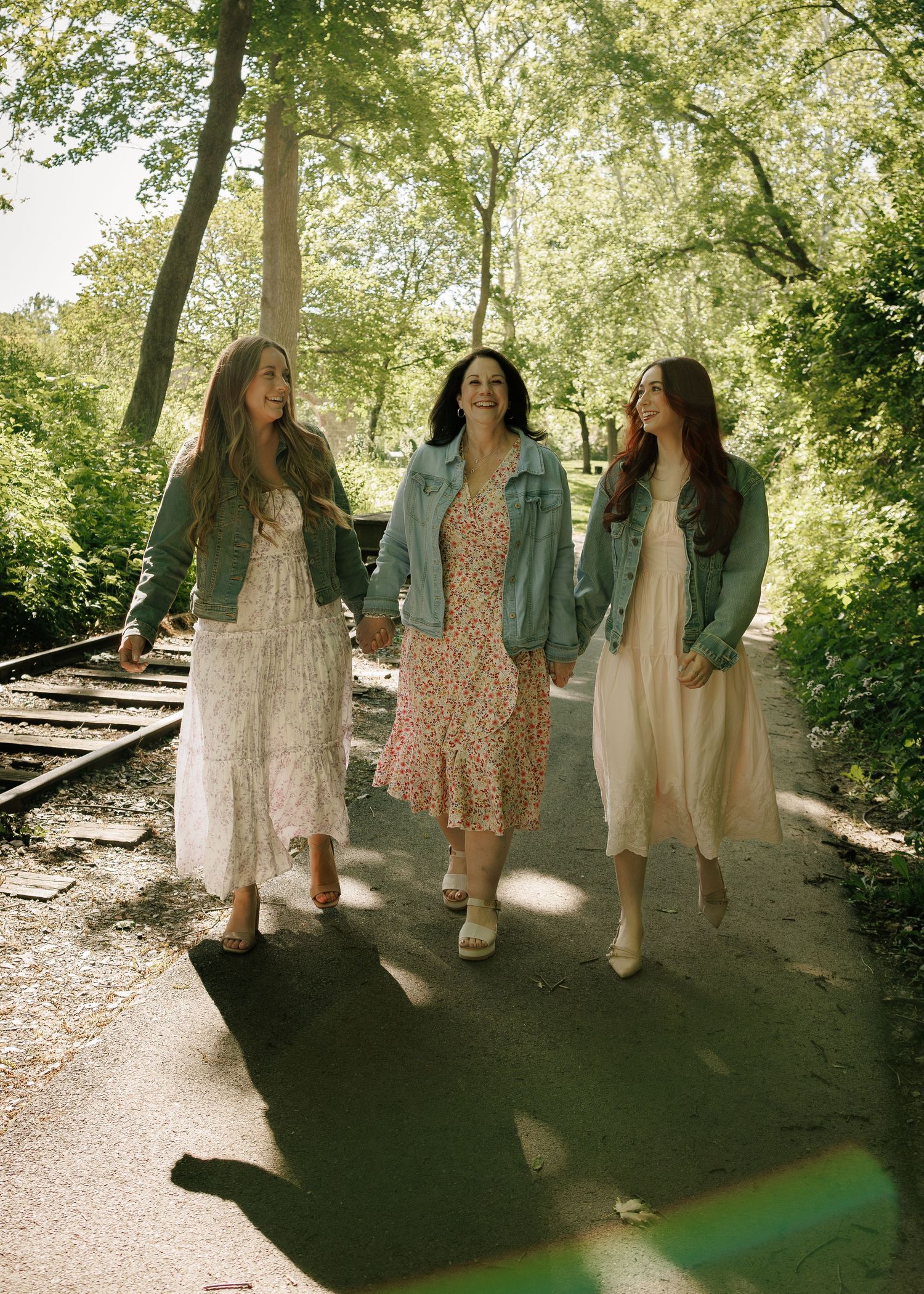 earthy, romantic, green family photos