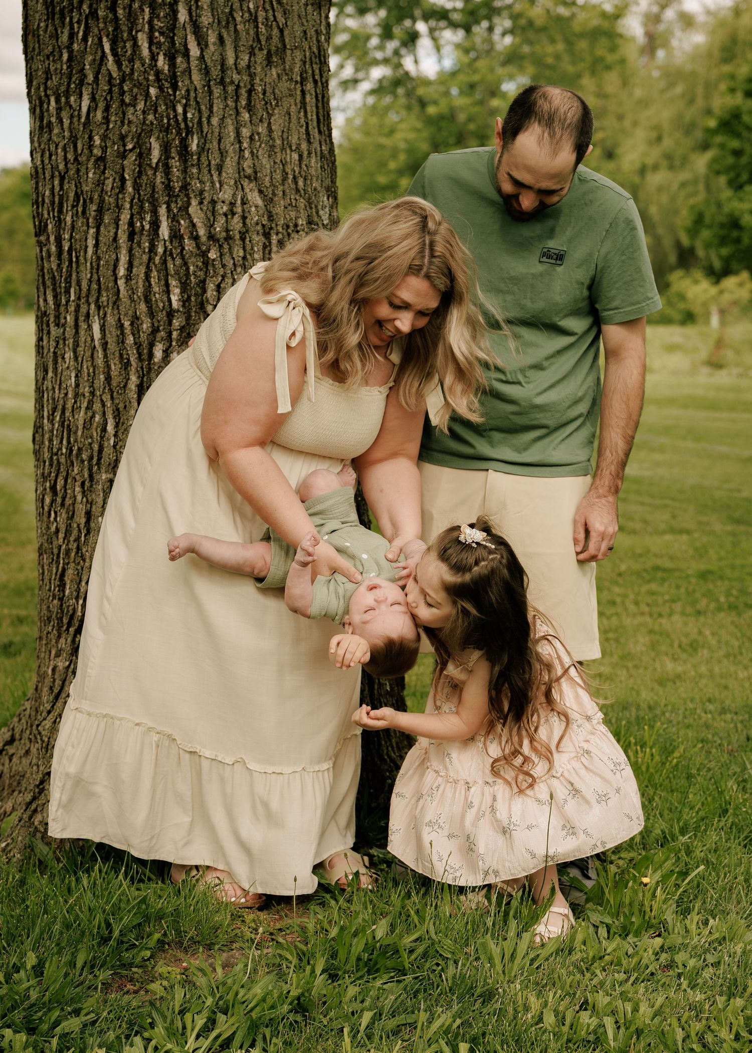 earthy, romantic, green family photos